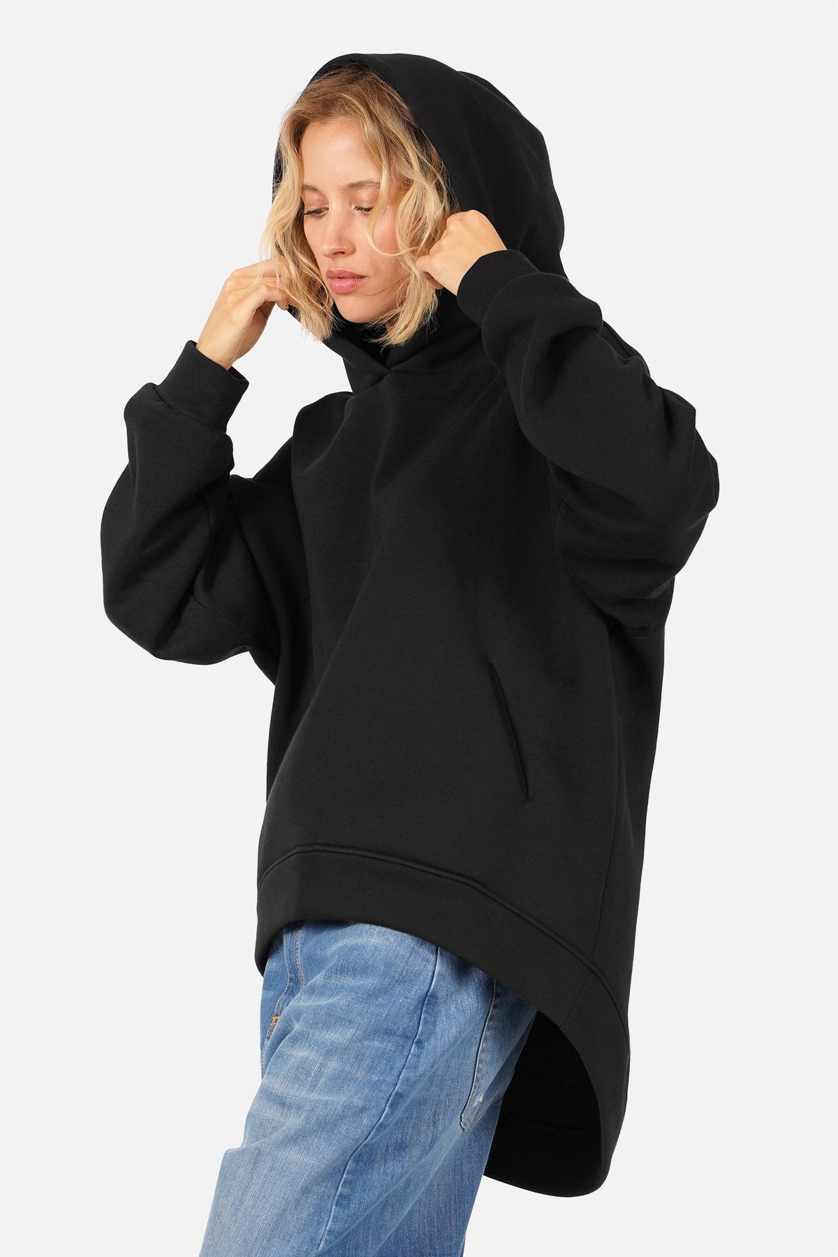 OLYSSA Soft Brushed Relaxed Hoodie in Schwarz