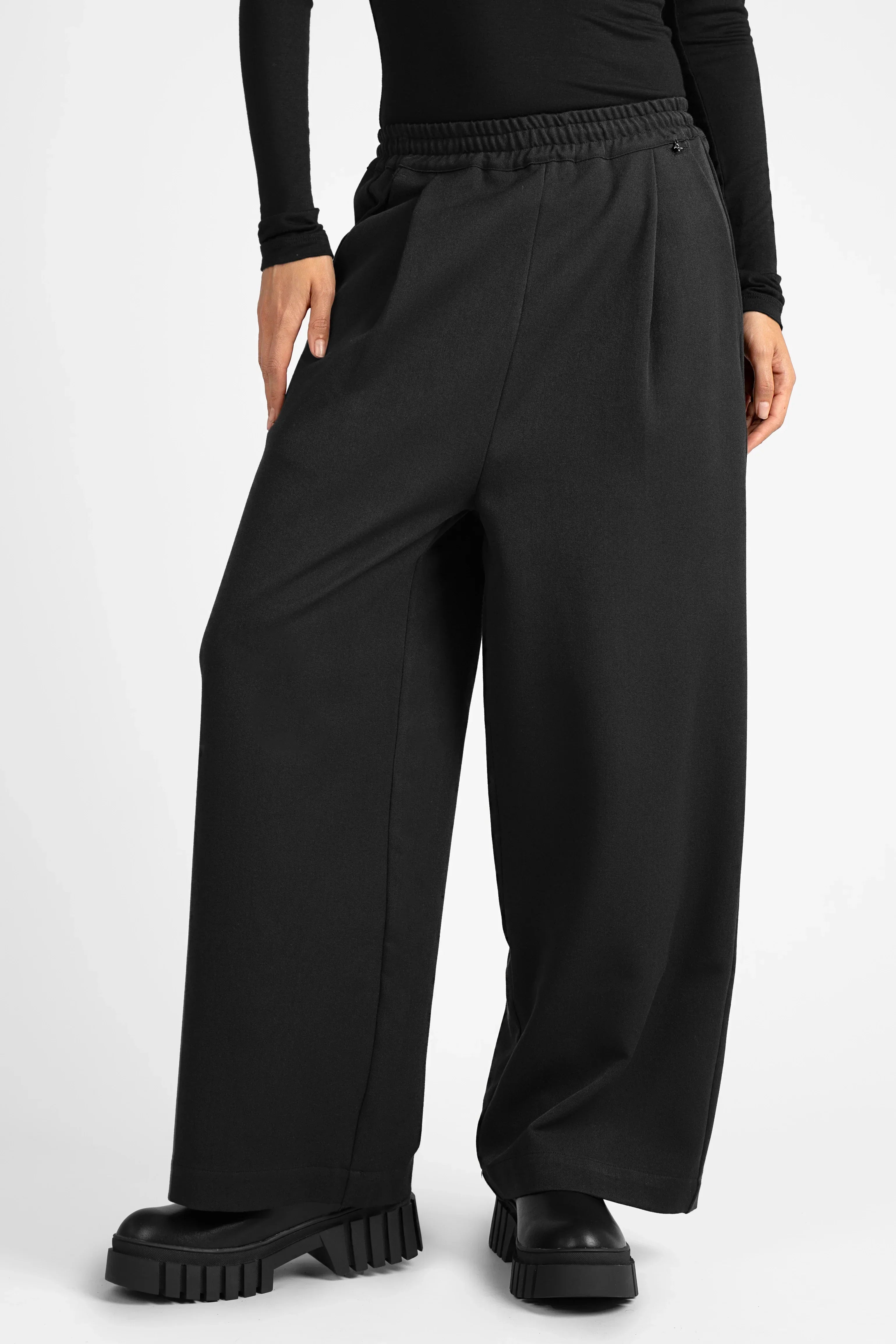 ONAH wide-leg pants