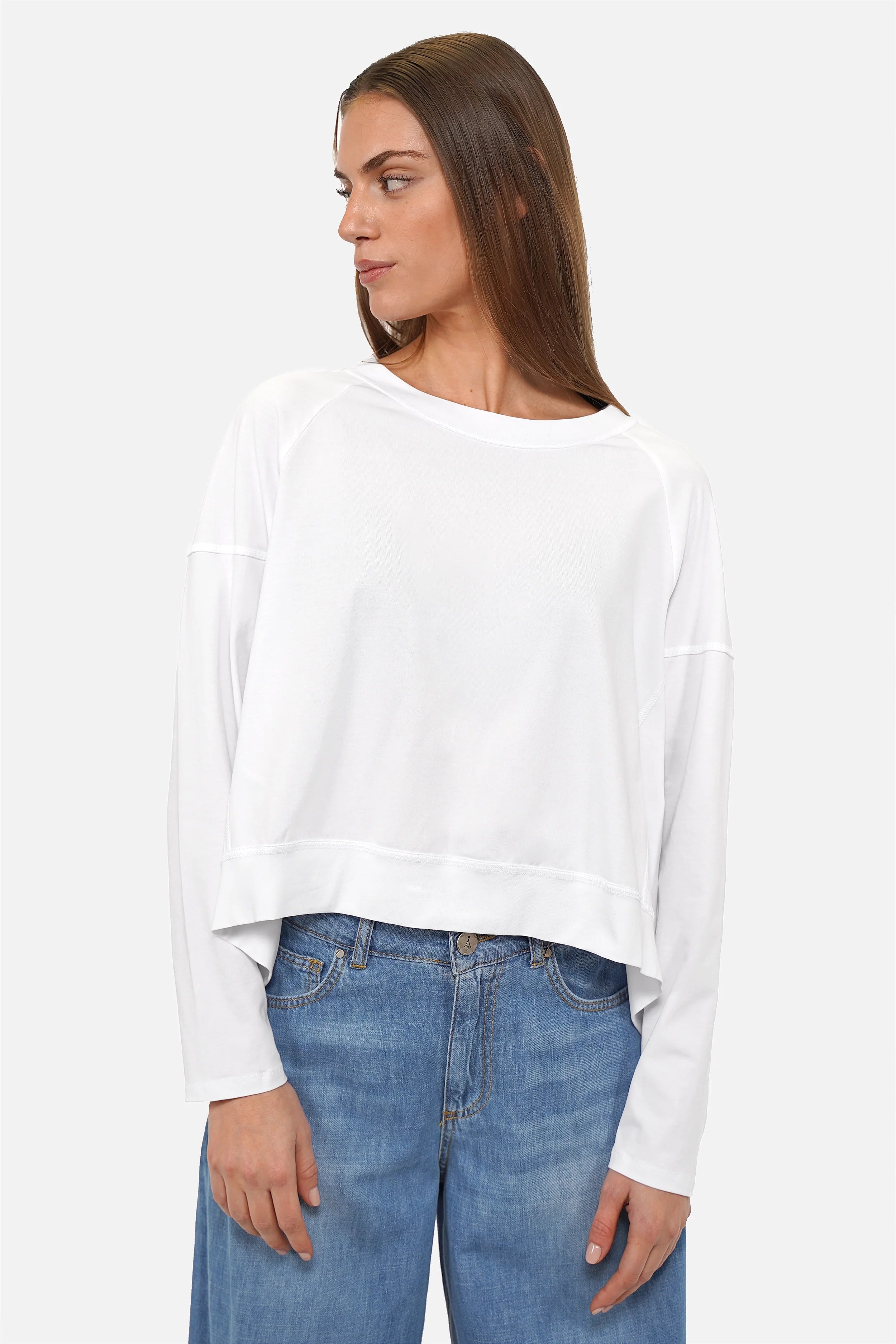 OSASU Cropped Longsleeve Damen Shirt mit weitem Rundhalsausschnitt und lockerer Kastenform aus hochwertiger Baumwolle