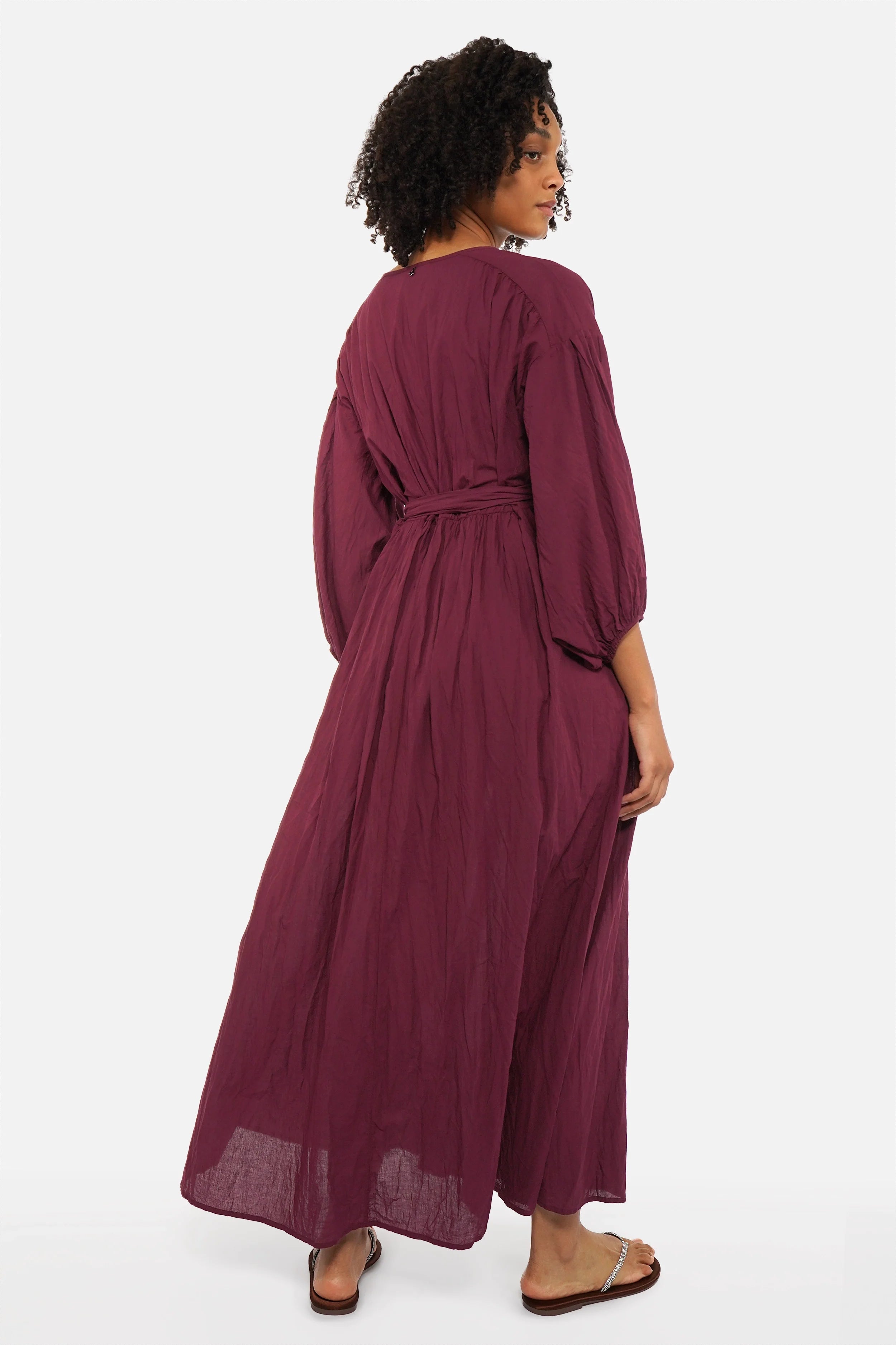 Damen Crinkle Maxikleid aus weicher Baumwolle mit V-Ausschnitt, Ballonärmeln und Bindegürtel