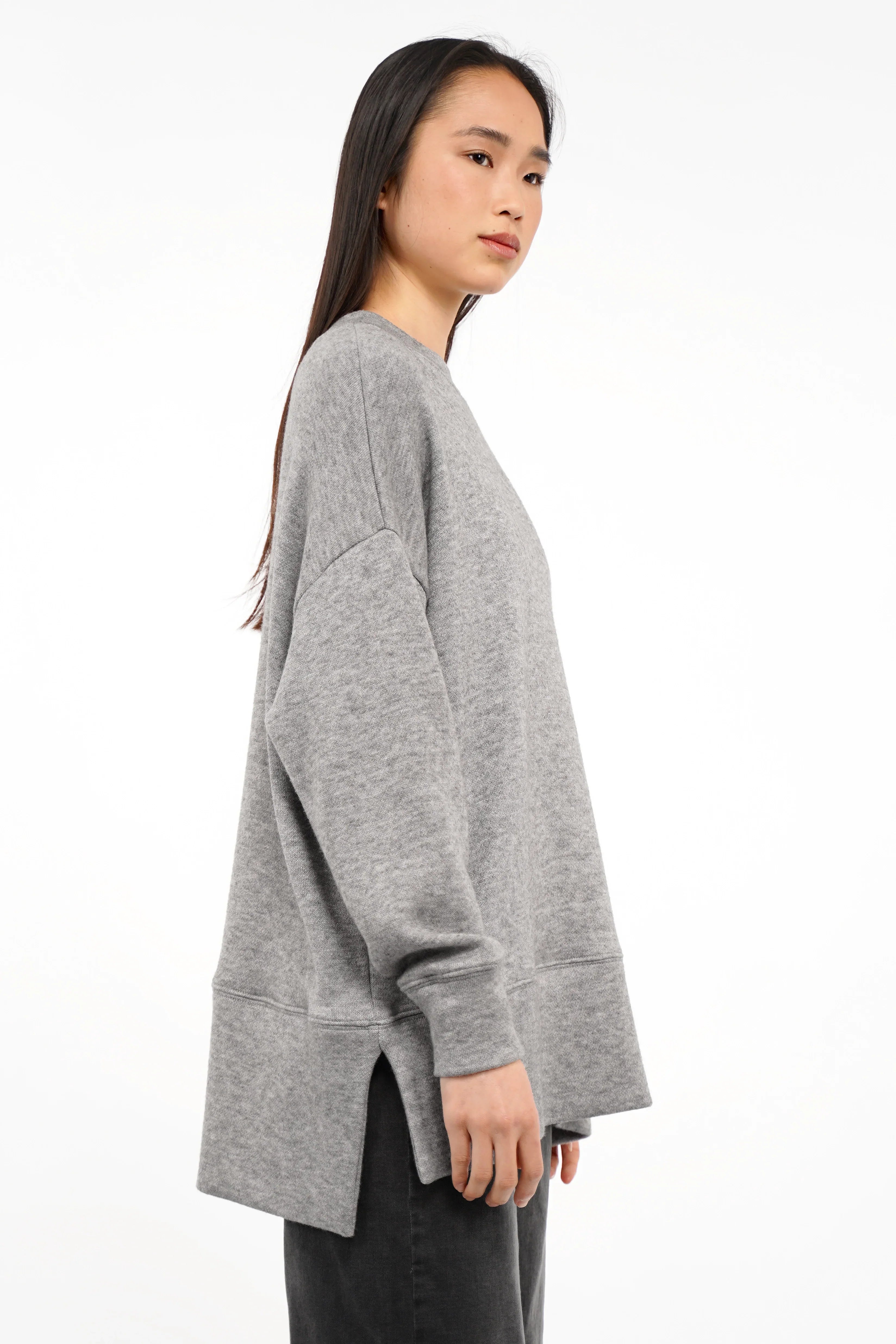 PATI.K Oberteil weiches Feinstrickshirt mit Relaxed Fit und seitlichen Schlitzen in Grau