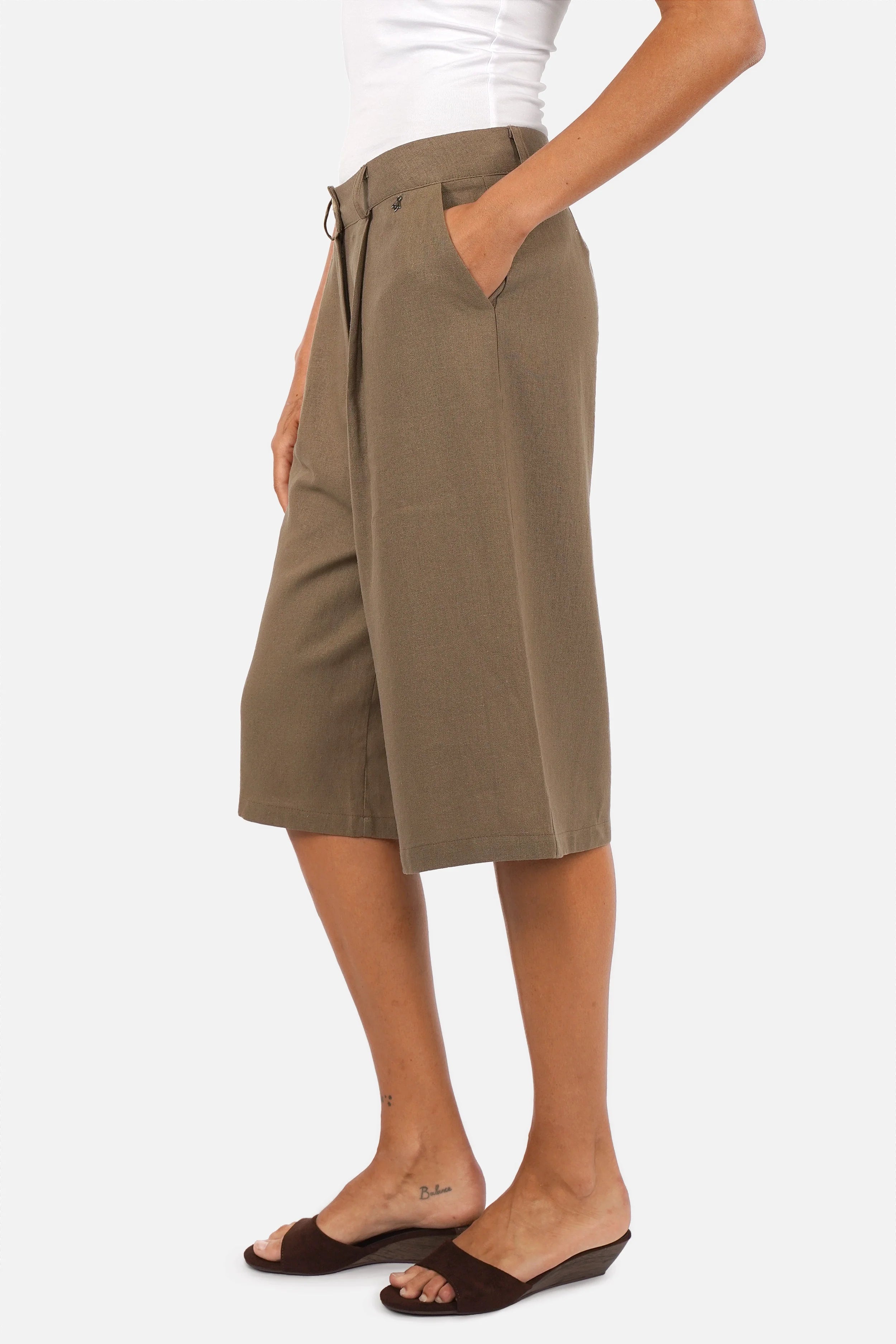 PEBBY Bermuda Shorts aus leichtem Leinenmix mit Bundfalten und seitlichen Eingrifftaschen