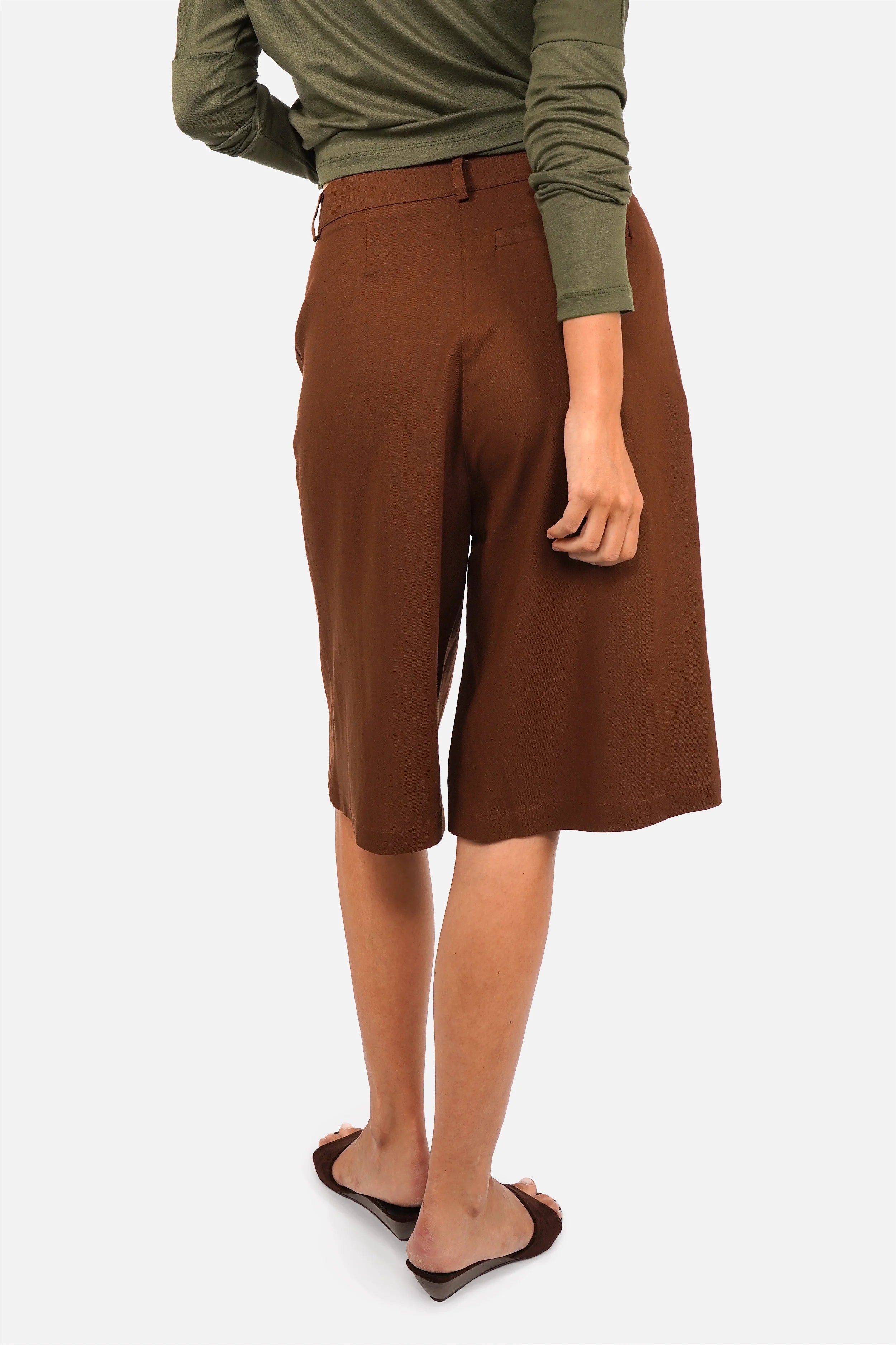 PEBBY Bermuda-Shorts aus luftig leichtem Leinen-Mix mit Gürtelschlaufen und seitlichen Eingriffstaschen