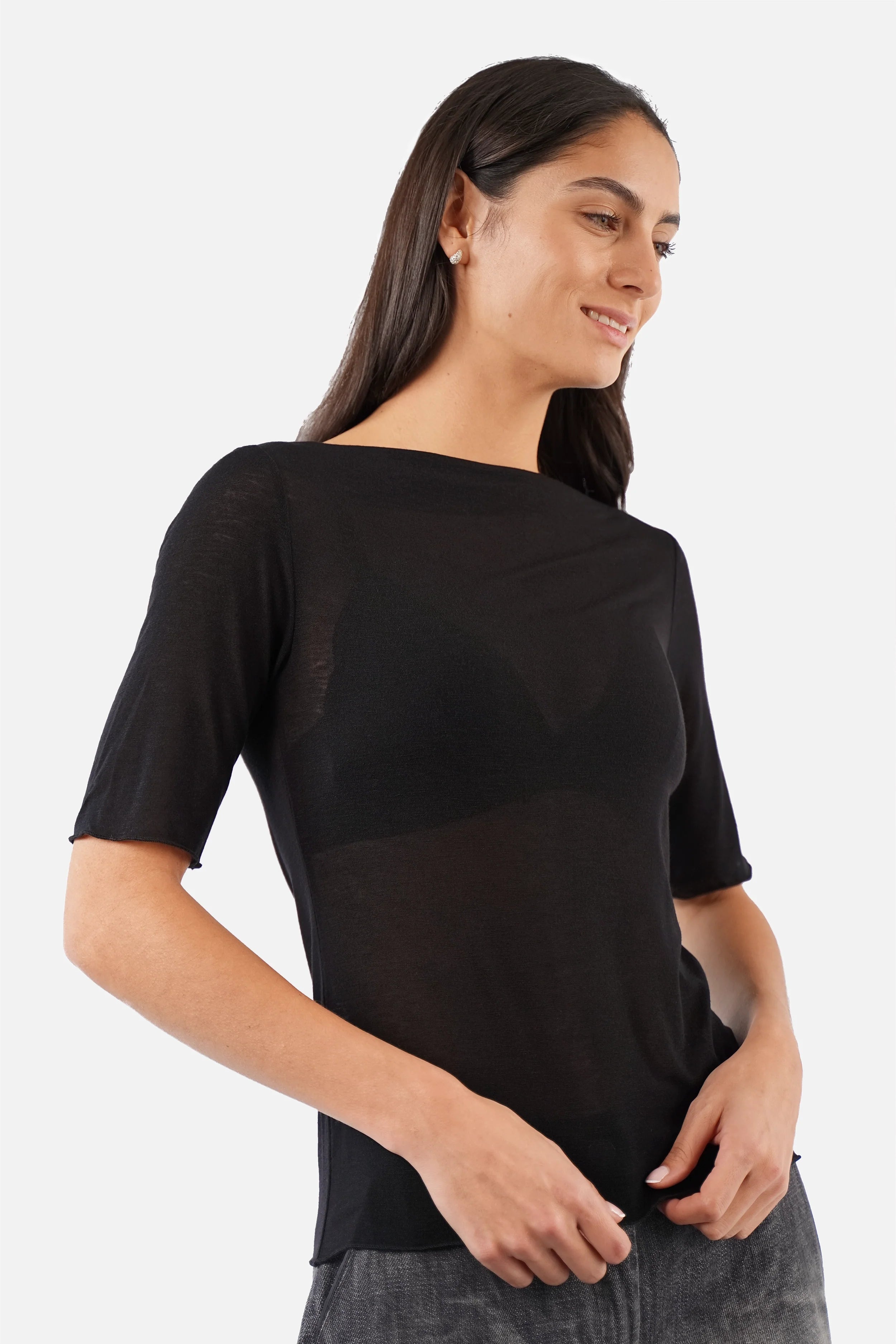 ROVIN T-Shirt kaschmirmix mit U-Boot Ausschnitt und halblangen Ärmeln, schmale Passform, zarte Semitransparenz