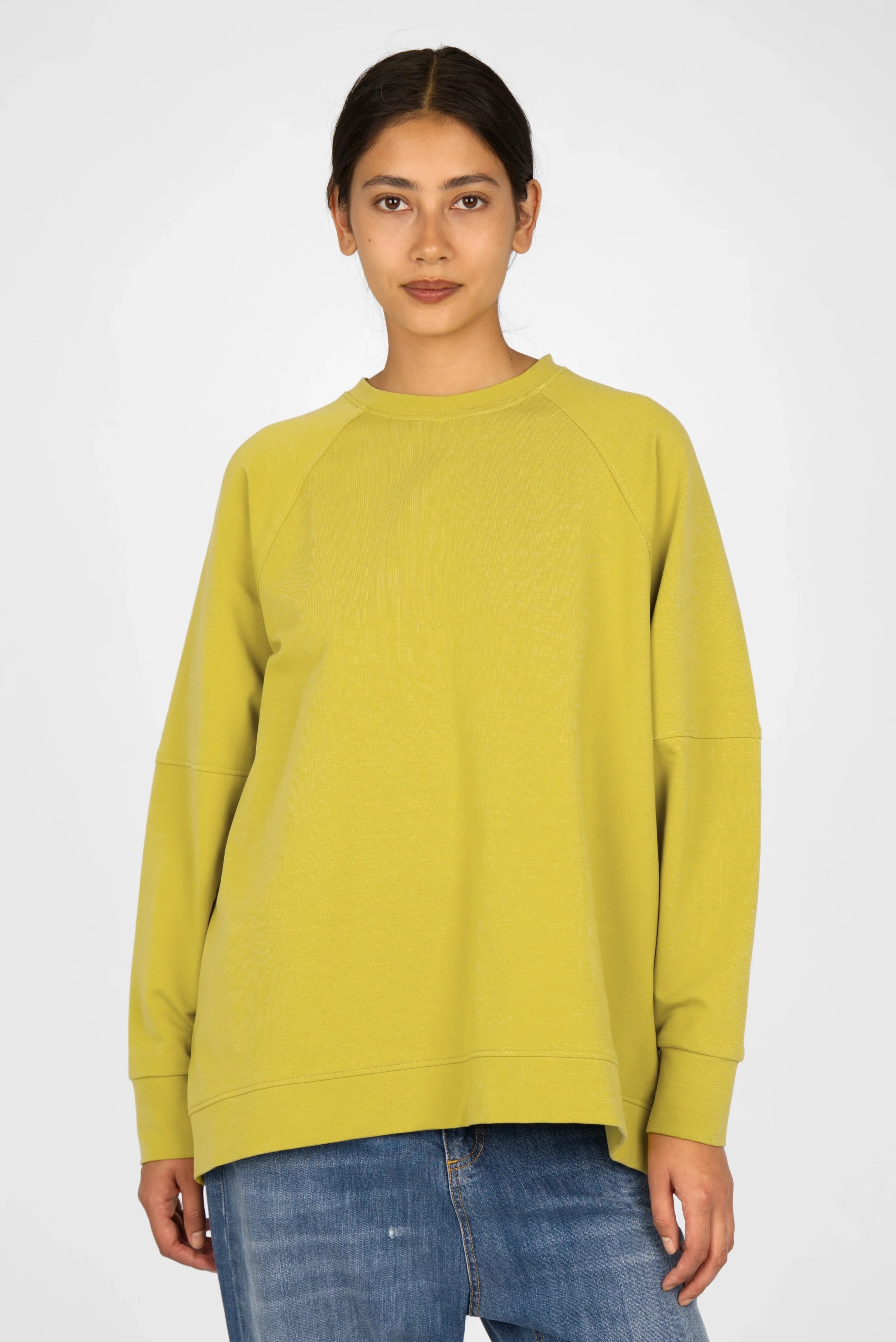 SELKA Sweater lässiger Sweater in A-Linie mit Raglanärmeln und verlängertem Rückensaum in grüner Farbe