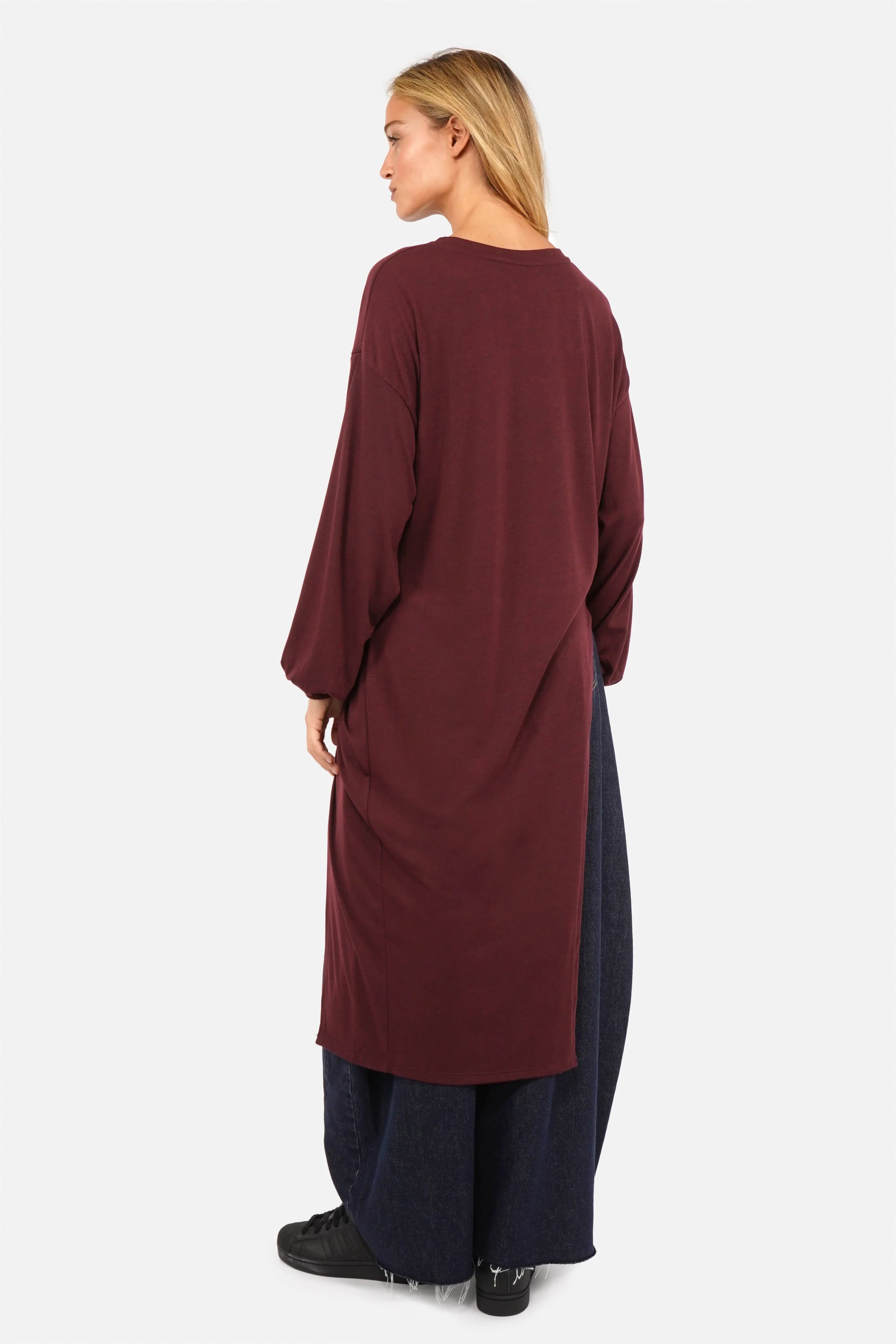 SENA Longline Shirt mit Drapierung und asymmetrischem Saum, weich fließende Jerseyqualität, One Shoulder Bluse Stil