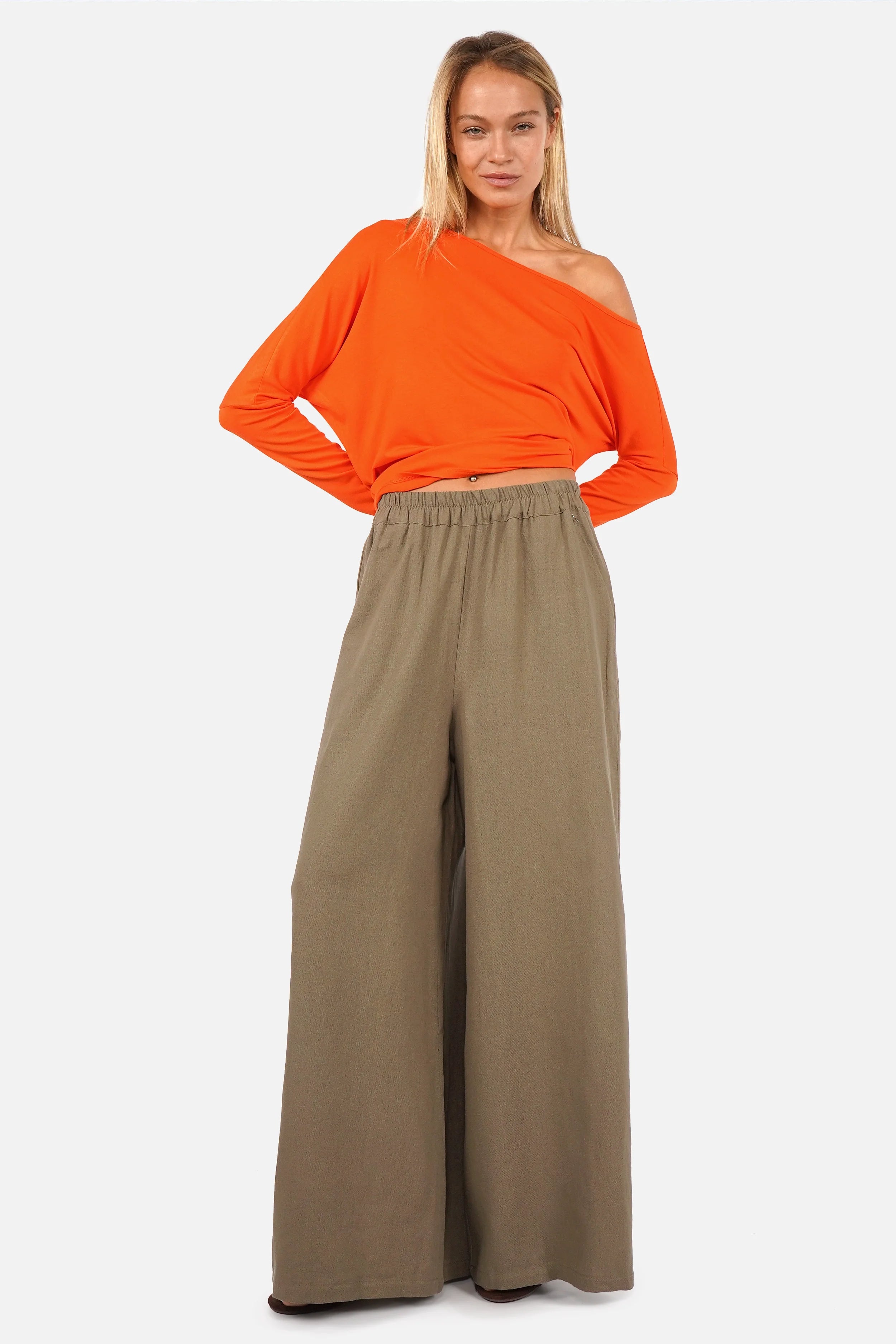 Leichte SIANA Wide Leg Hose aus Leinenmix mit Gummibund und seitlichen Taschen