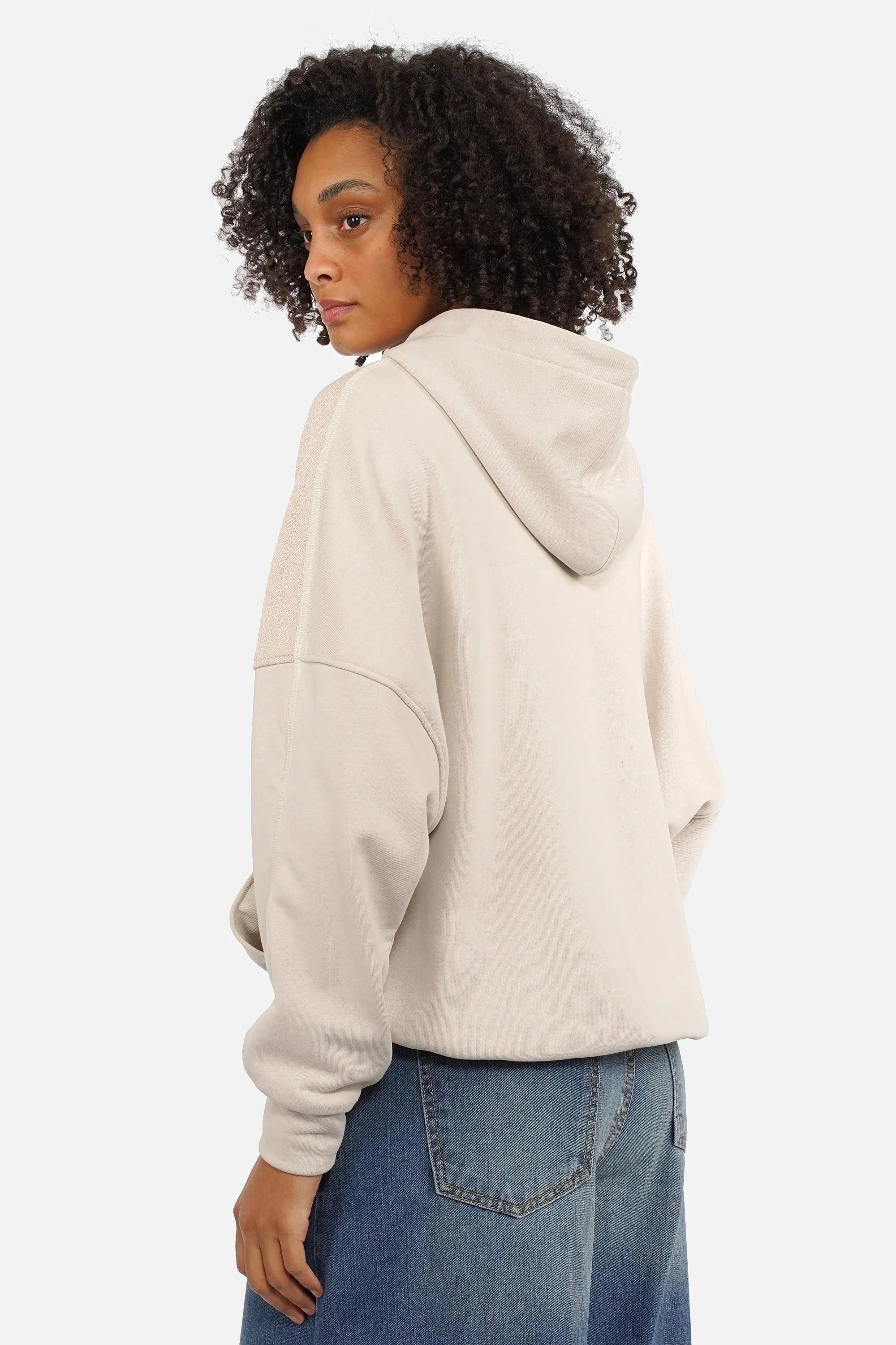 Oversized Panel-Sweatjacke mit Kapuze, Seitentaschen und Gummibund am Saum, hinten länger geschnitten
