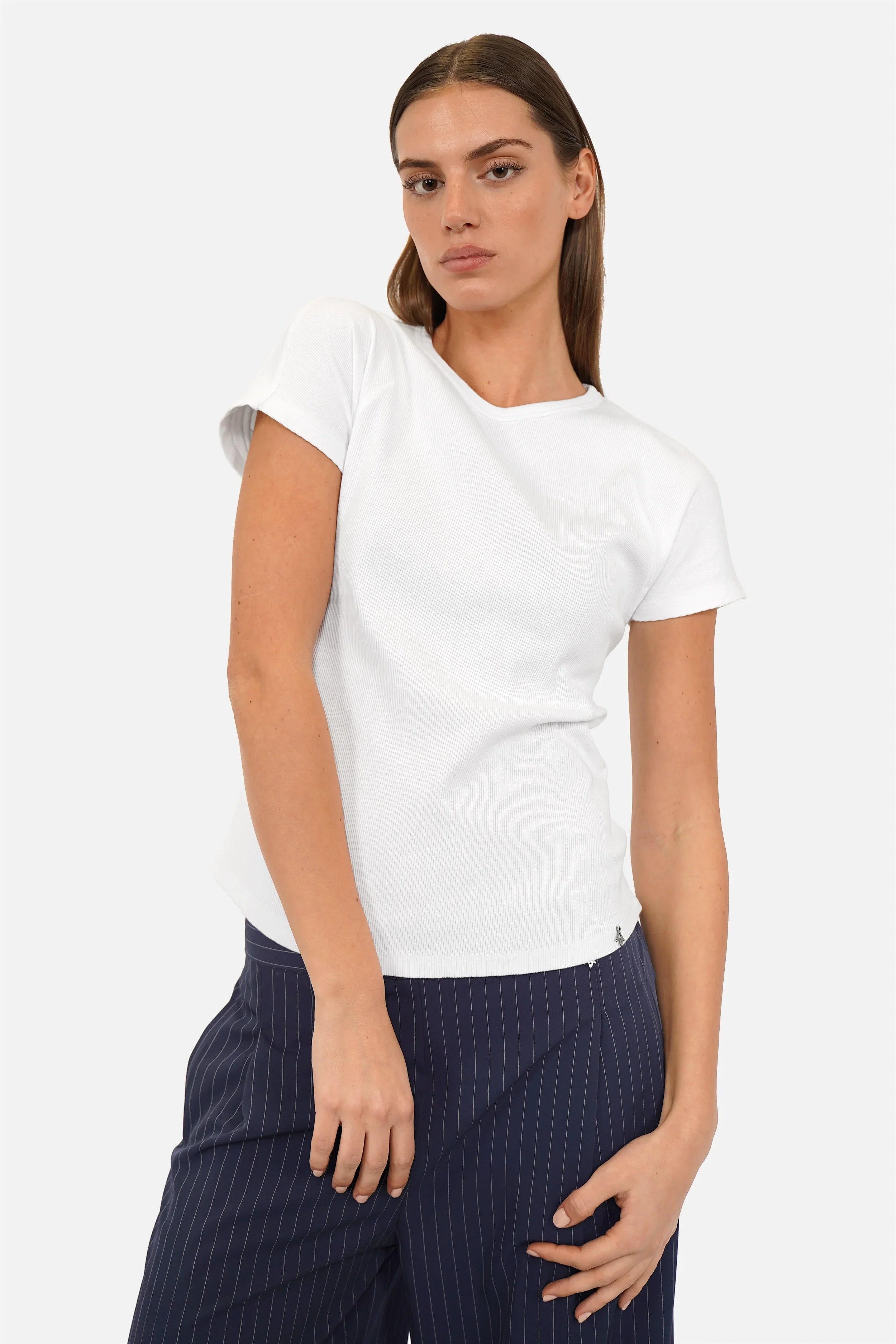 TASYA Geripptes Shirt Slim Fit aus weichem Ripp-Jersey mit Ziernähten und rundem Ausschnitt