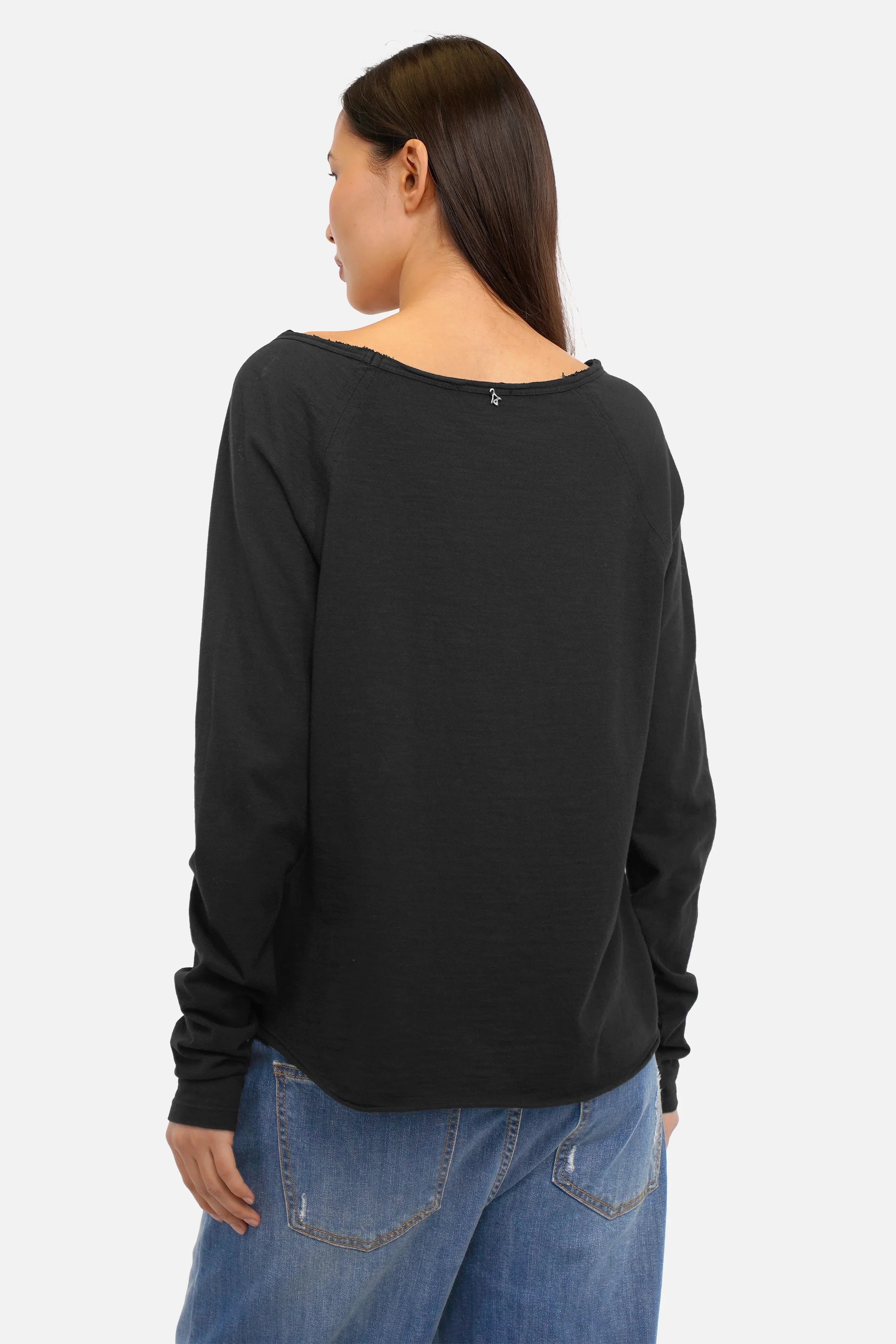 Tehi Longsleeve aus weicher Fiammato-Baumwolle mit Slub-Jersey und femininer Rundhalsöffnung