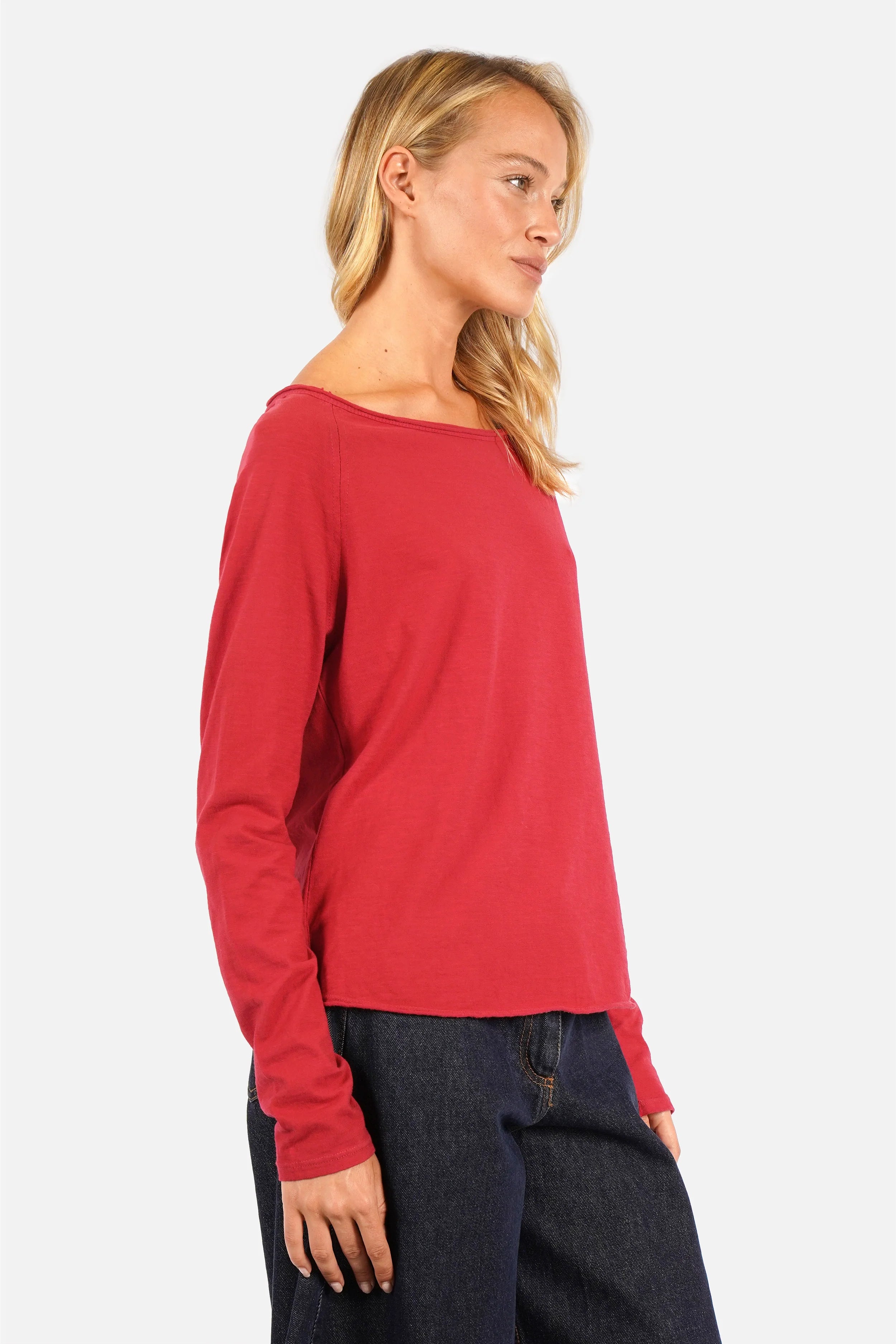 TEHI Longsleeve aus Fiammato-Baumwolle mit Rundhalsausschnitt, extralangen Raglanärmeln und Regular Fit