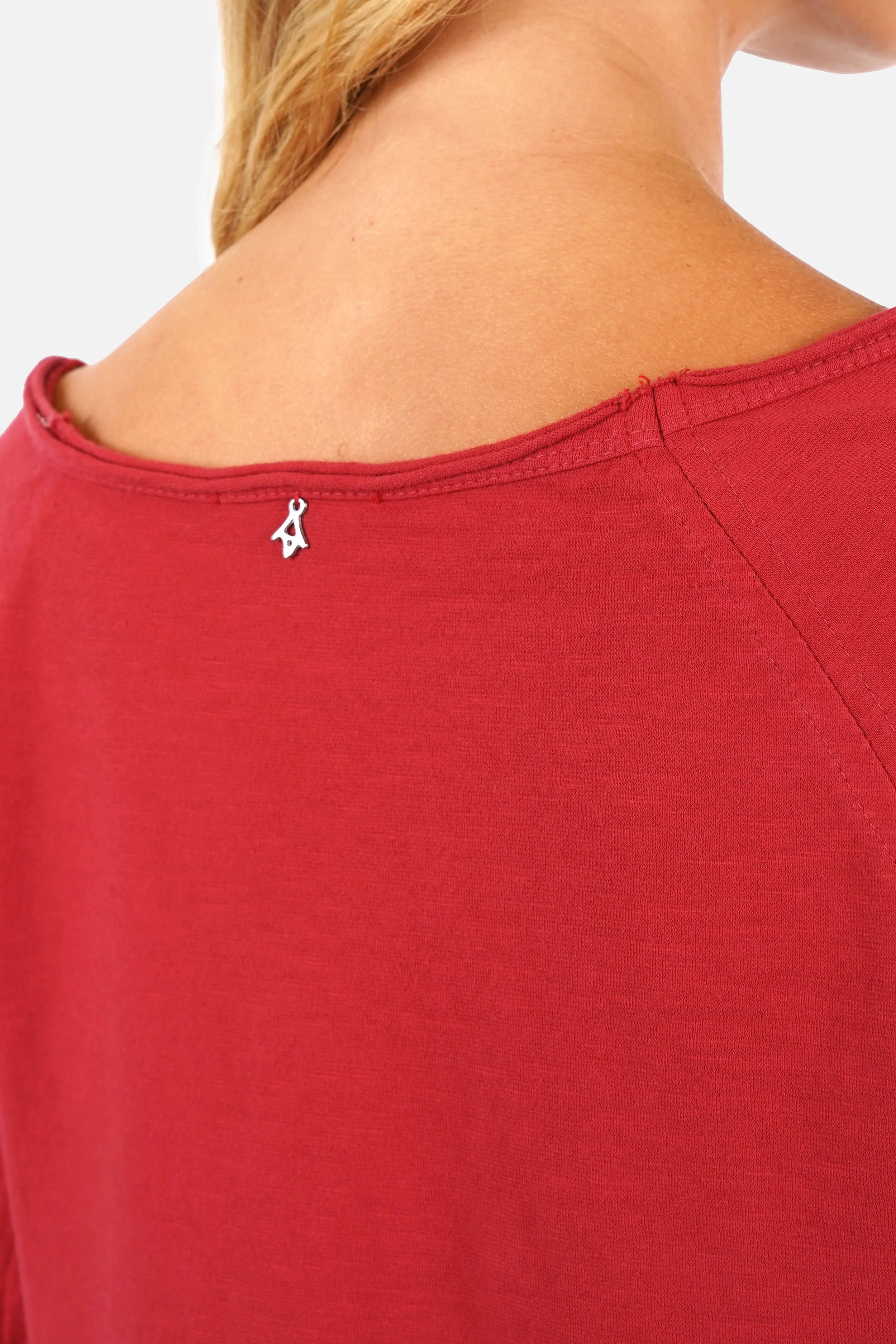 TEHI Longsleeve aus fiammato-Baumwolle mit Rundhalsausschnitt und extralangen Raglanärmeln in Regular Fit