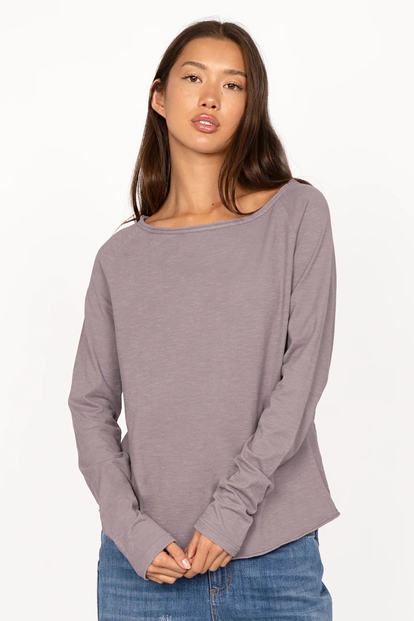 TEHI Longsleeve soft fiammato cotton with round neckline and extra-long raglan sleeves in lavender color worn by female model