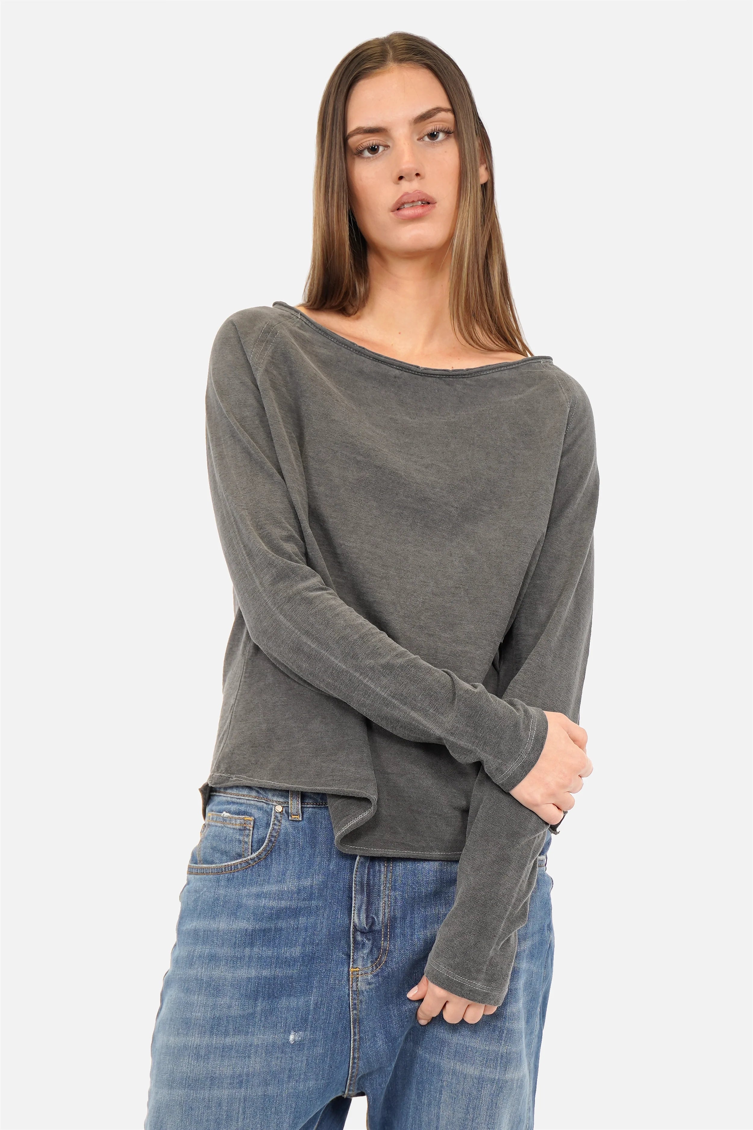 TEHI Longsleeve in fiammato cotton slub jersey with round neckline and extra-long raglan sleeves, regular fit
