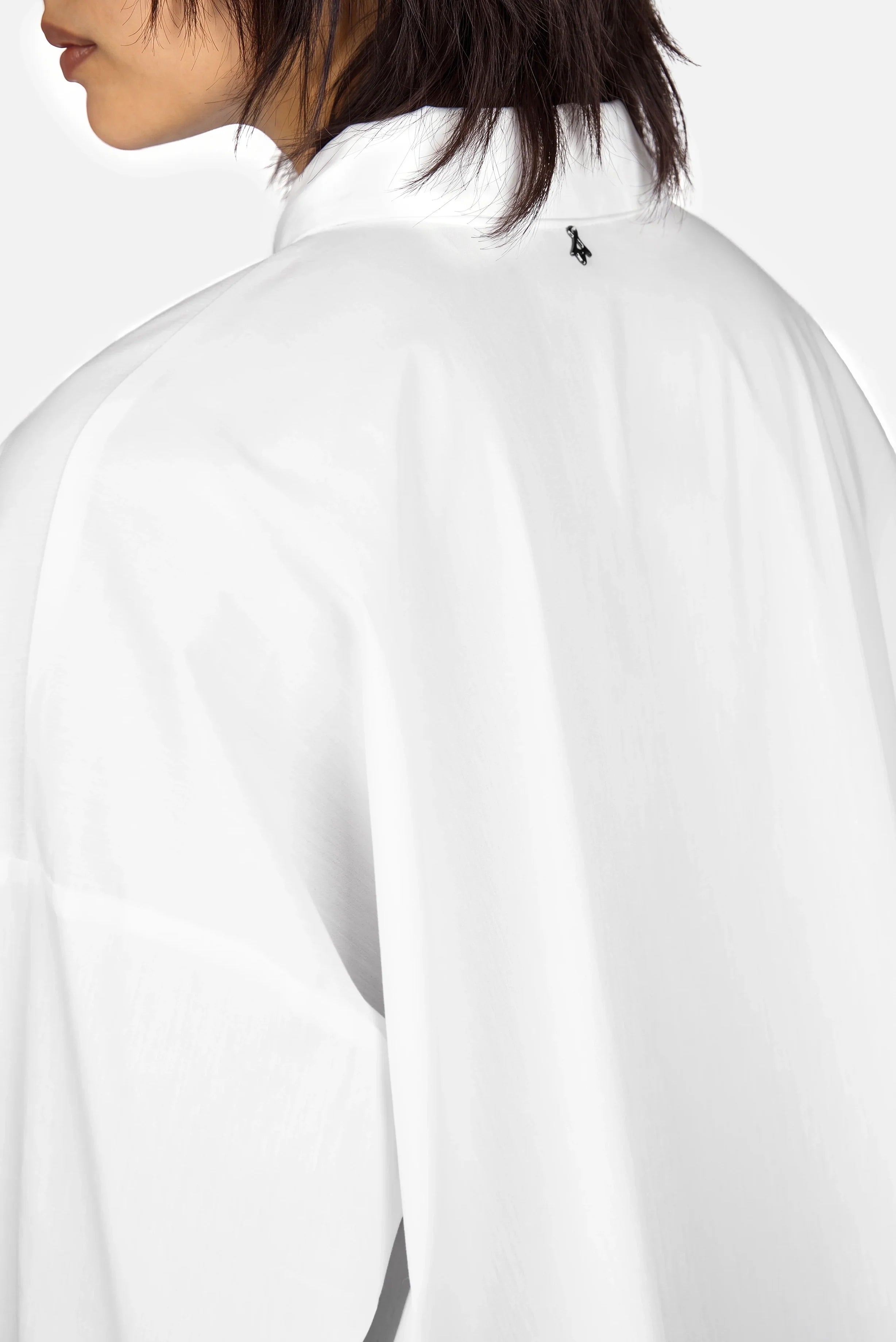 Oversized Popeline Hemdbluse aus glatter Qualität mit A-Linien-Schnitt und klassischem Kragen