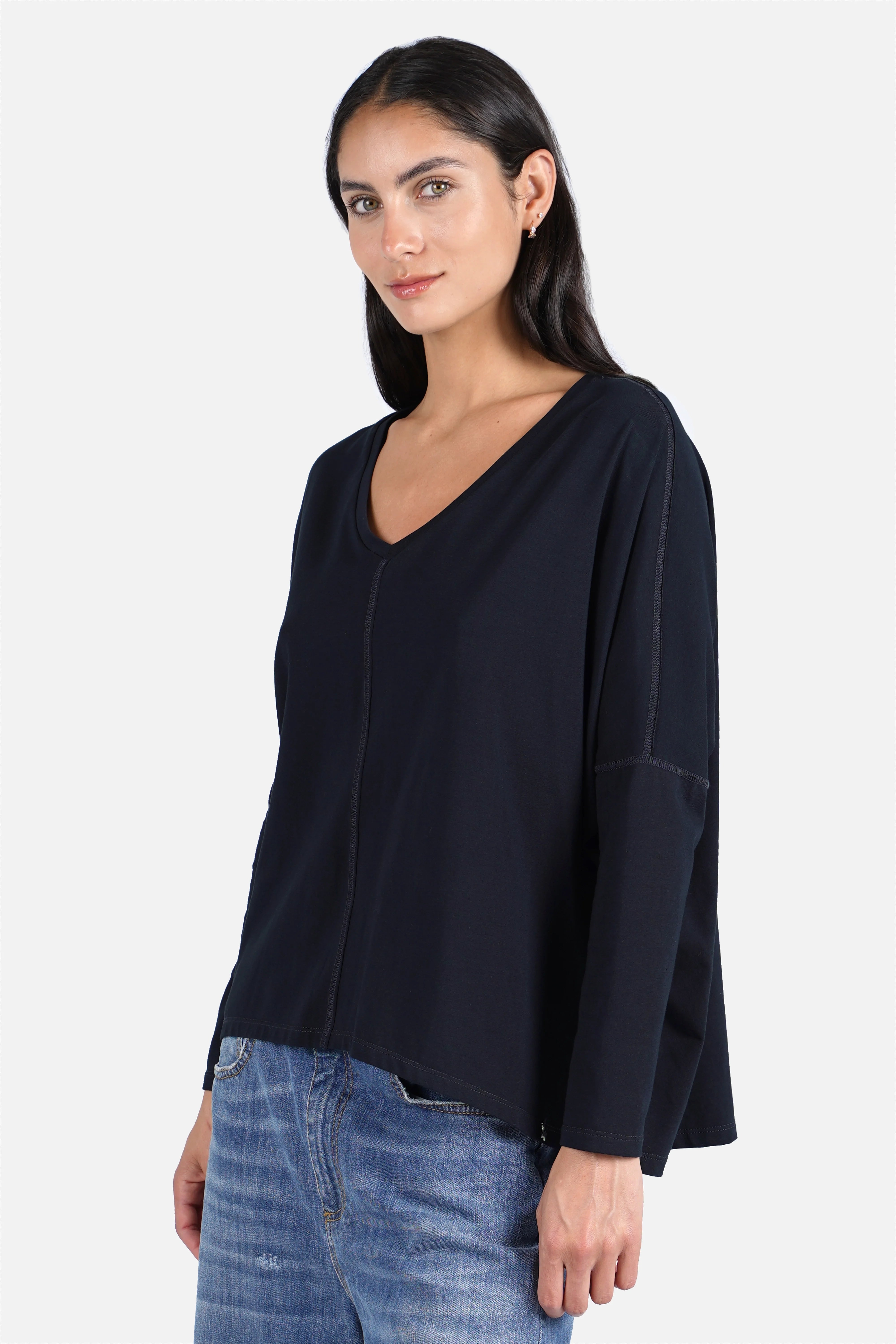 TIDA Blusenshirt Langarmshirt mit V-Ausschnitt und weiter Kastenform aus hochwertiger Baumwolle