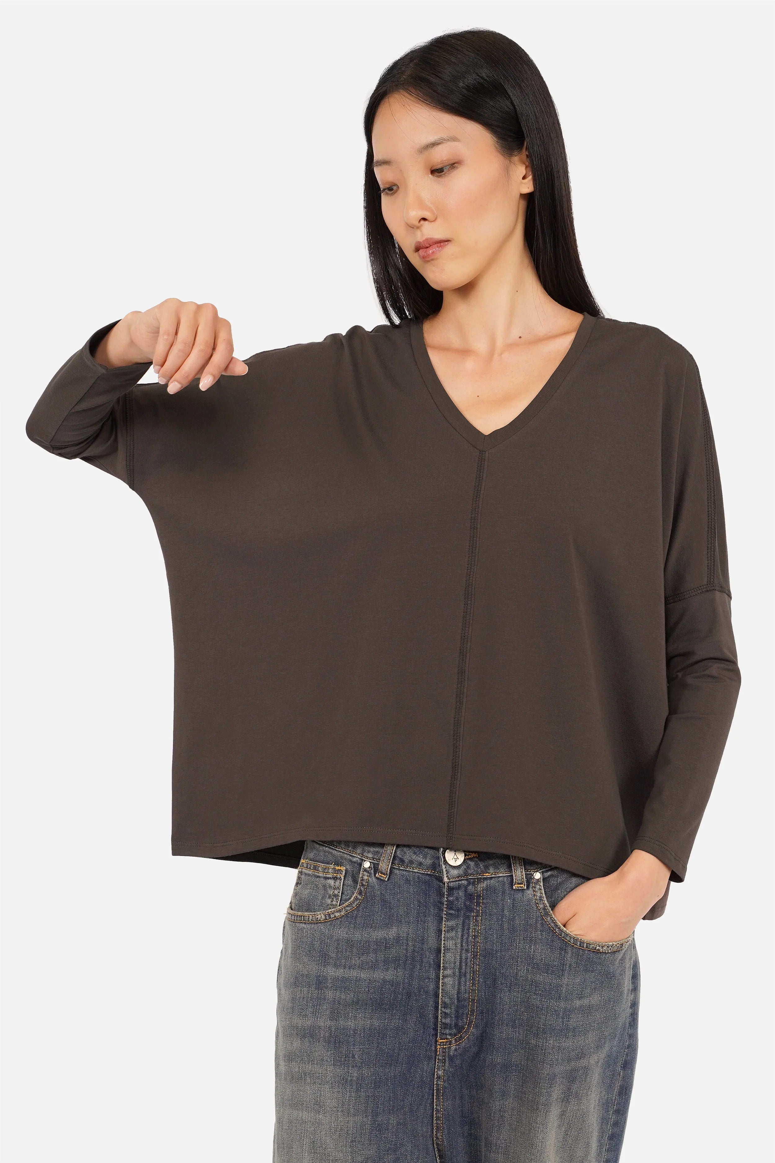 TIDA Blusenshirt Langarm aus hochwertiger Baumwolle mit V-Ausschnitt und offener Schnittkante im Relaxed Fit