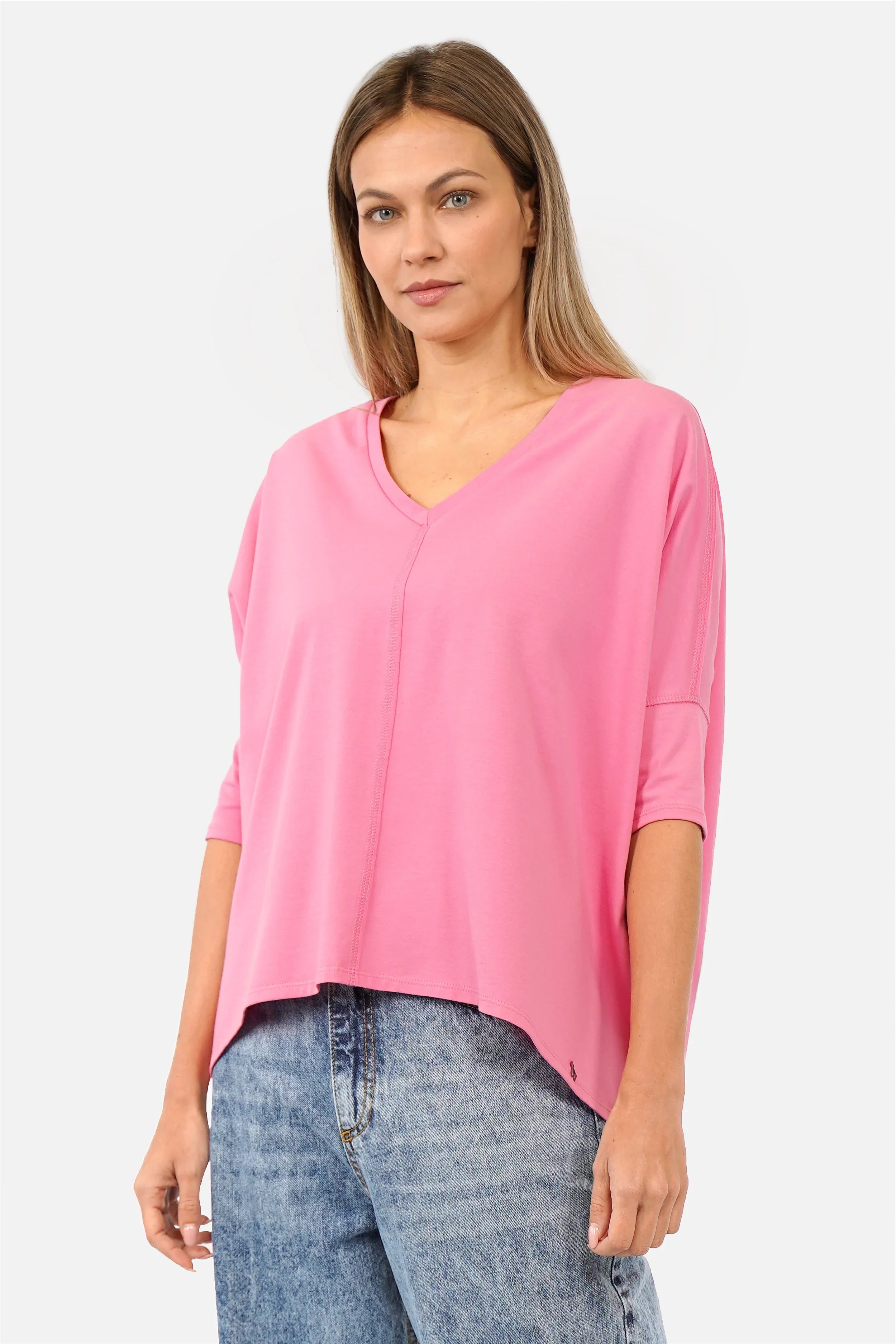 Locker fallendes Blusenshirt mit V-Ausschnitt und weiter Kastenform aus hochwertiger Baumwolle