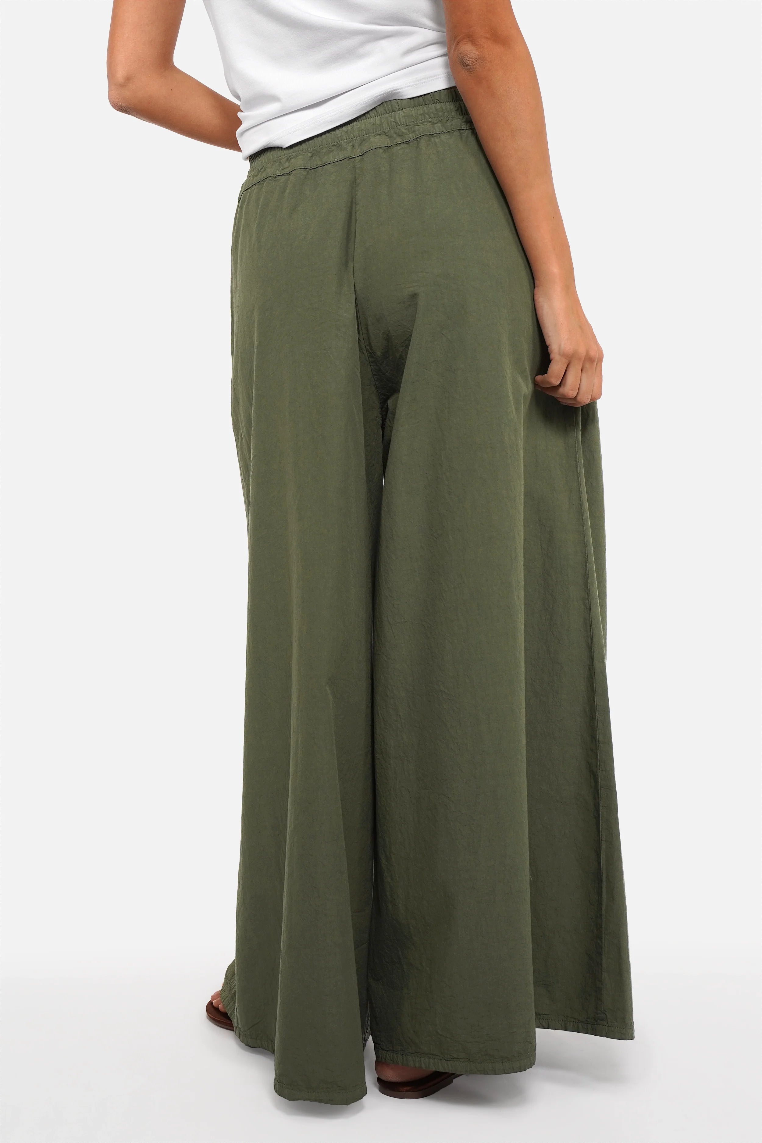 TJESSA Palazzo Hose in crinkle cotton fabric with elastic waistband and wide leg cut.