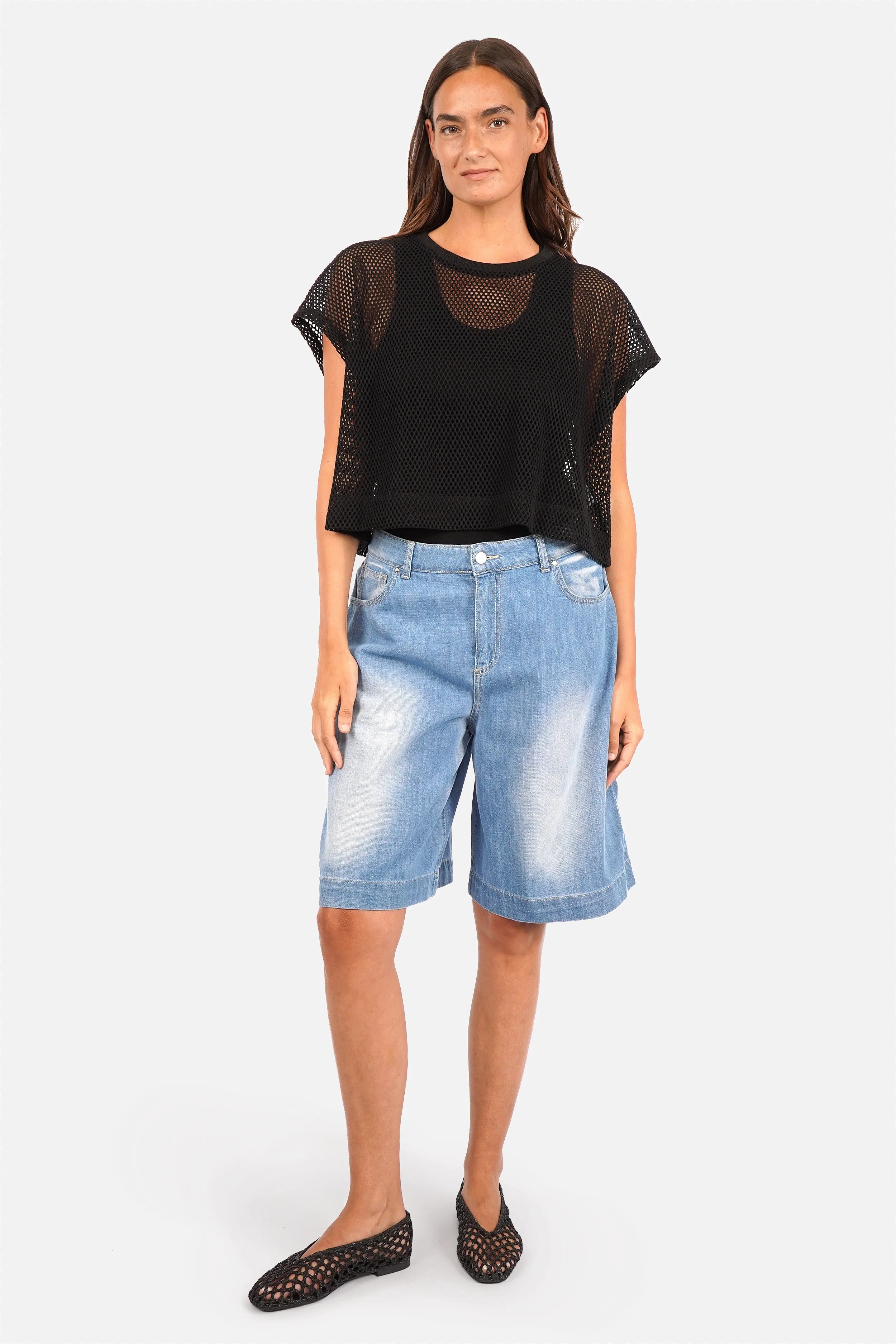 TYLIA Bermuda Jeans aus leichtem italienischem Denim in faded Mid-Blue mit weitem Bein und 5-Pockets