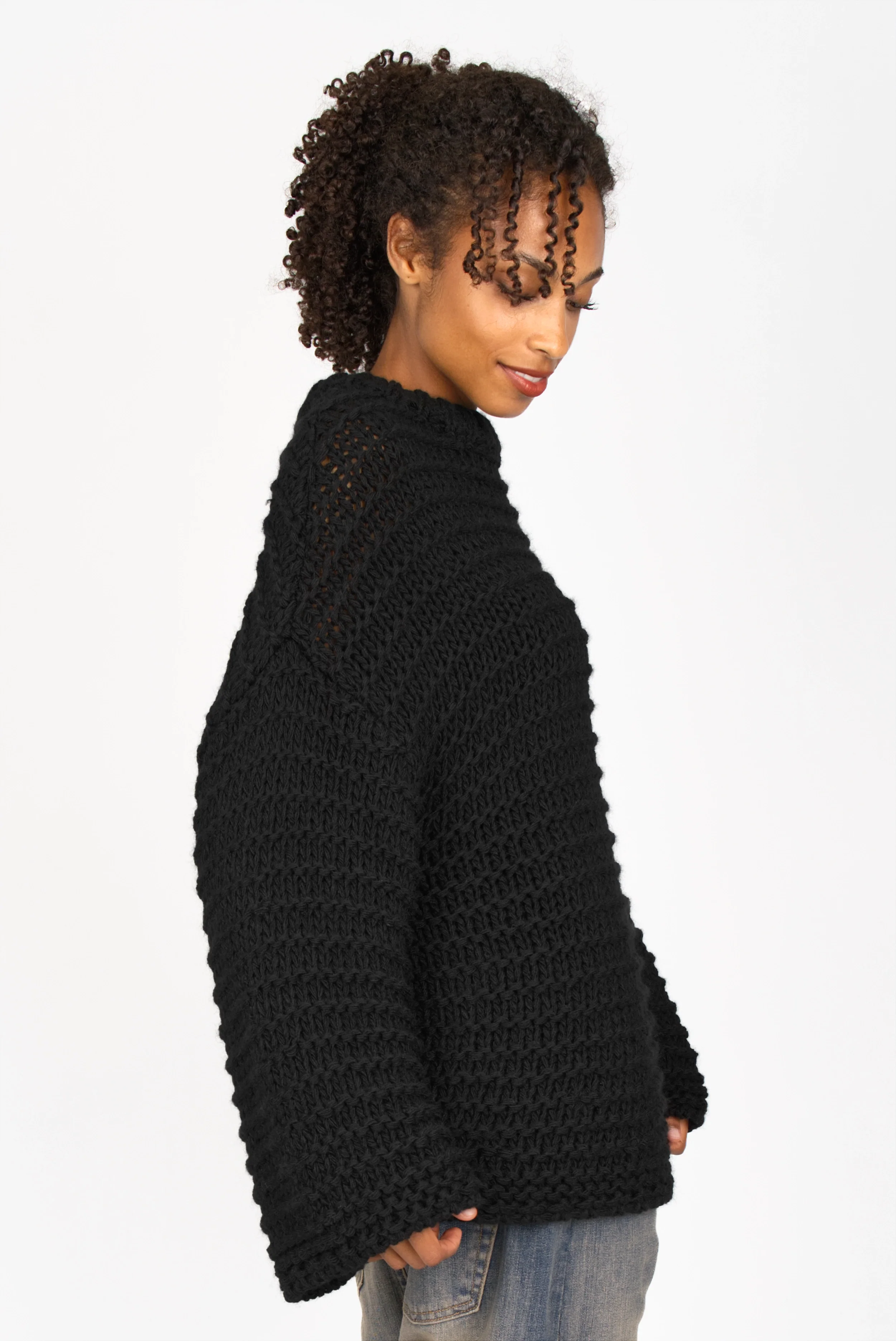 VAILE Oversized Pullover black chunky knit with round neck and dropped shoulders