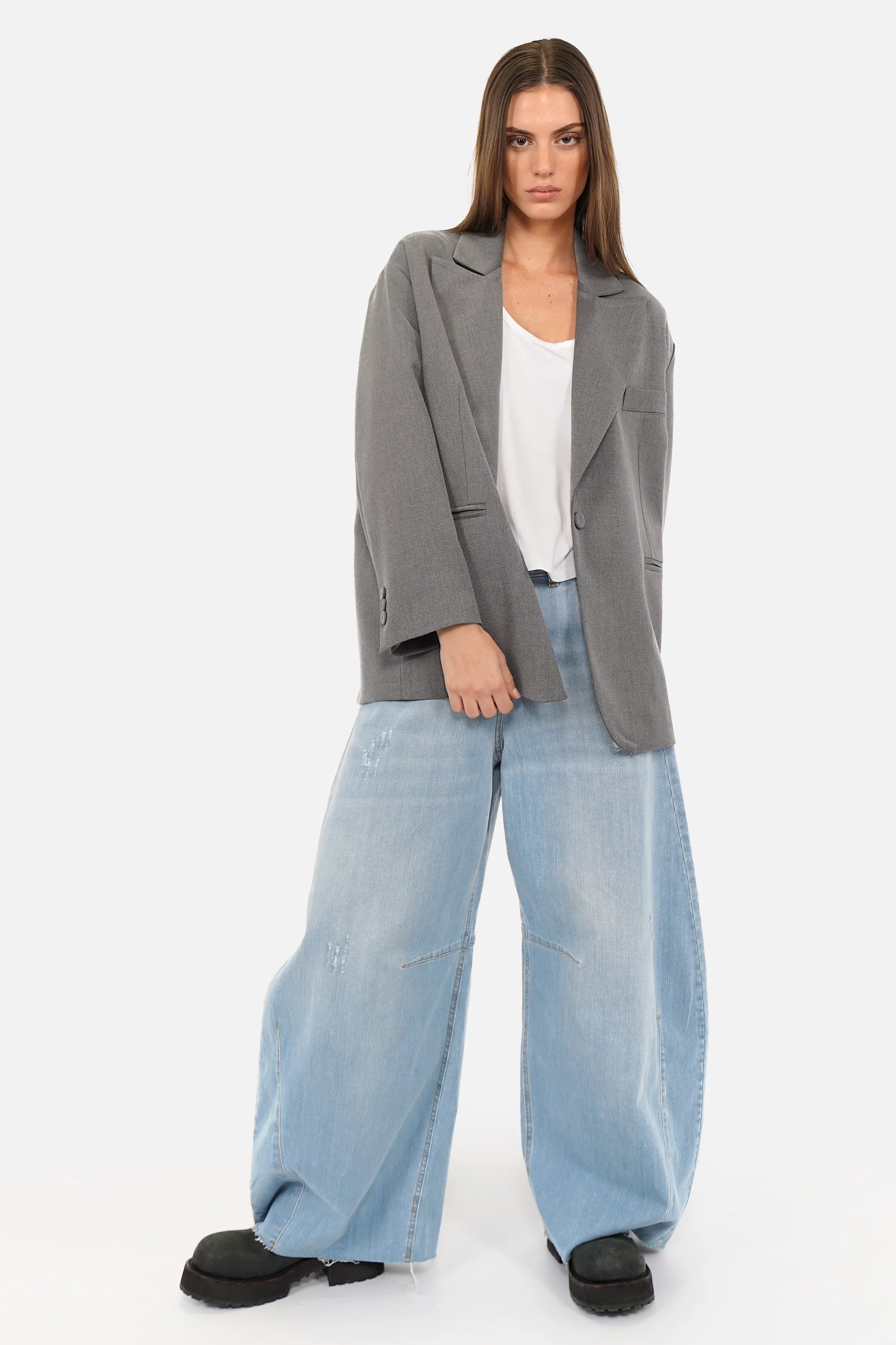 VANYAA oversized blazer with soft fabric, notch lapel, fabric-covered buttons, front welt pockets, back vents, and lined interior