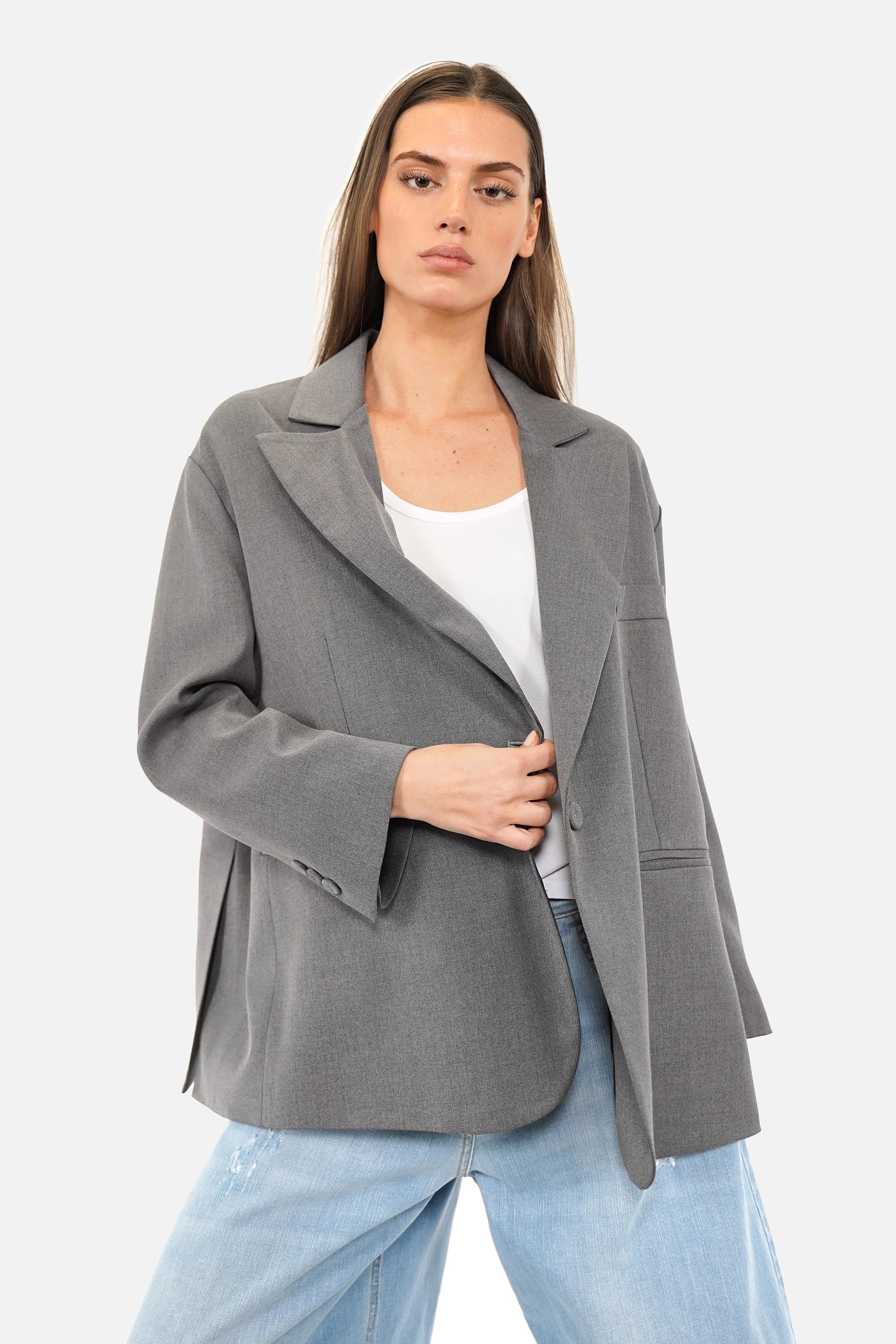 VANYAA oversized blazer with soft fabric, notch lapel, fabric-covered buttons, front welt pockets, back vents, and lined interior