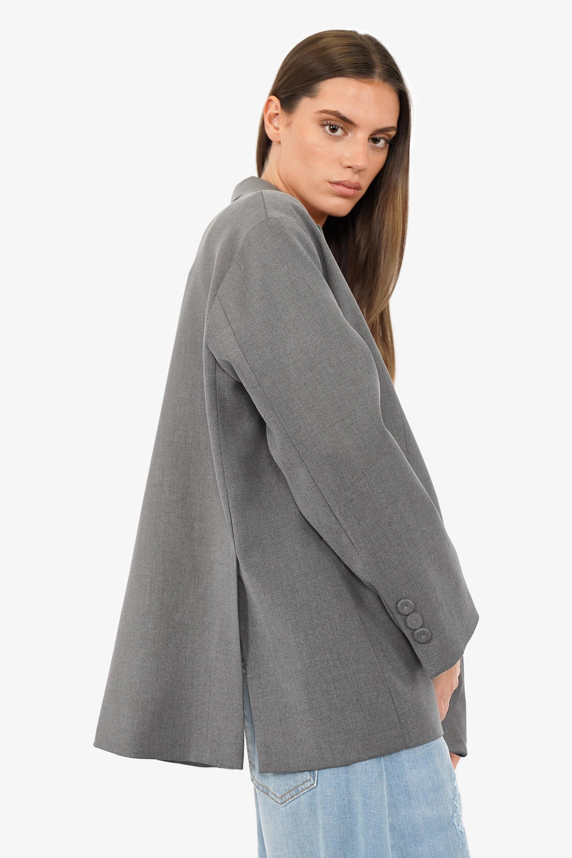 VANYAA oversized blazer with soft fabric, notch lapel, fabric-covered buttons, front welt pockets, back vents, and inner lining in XS/S size