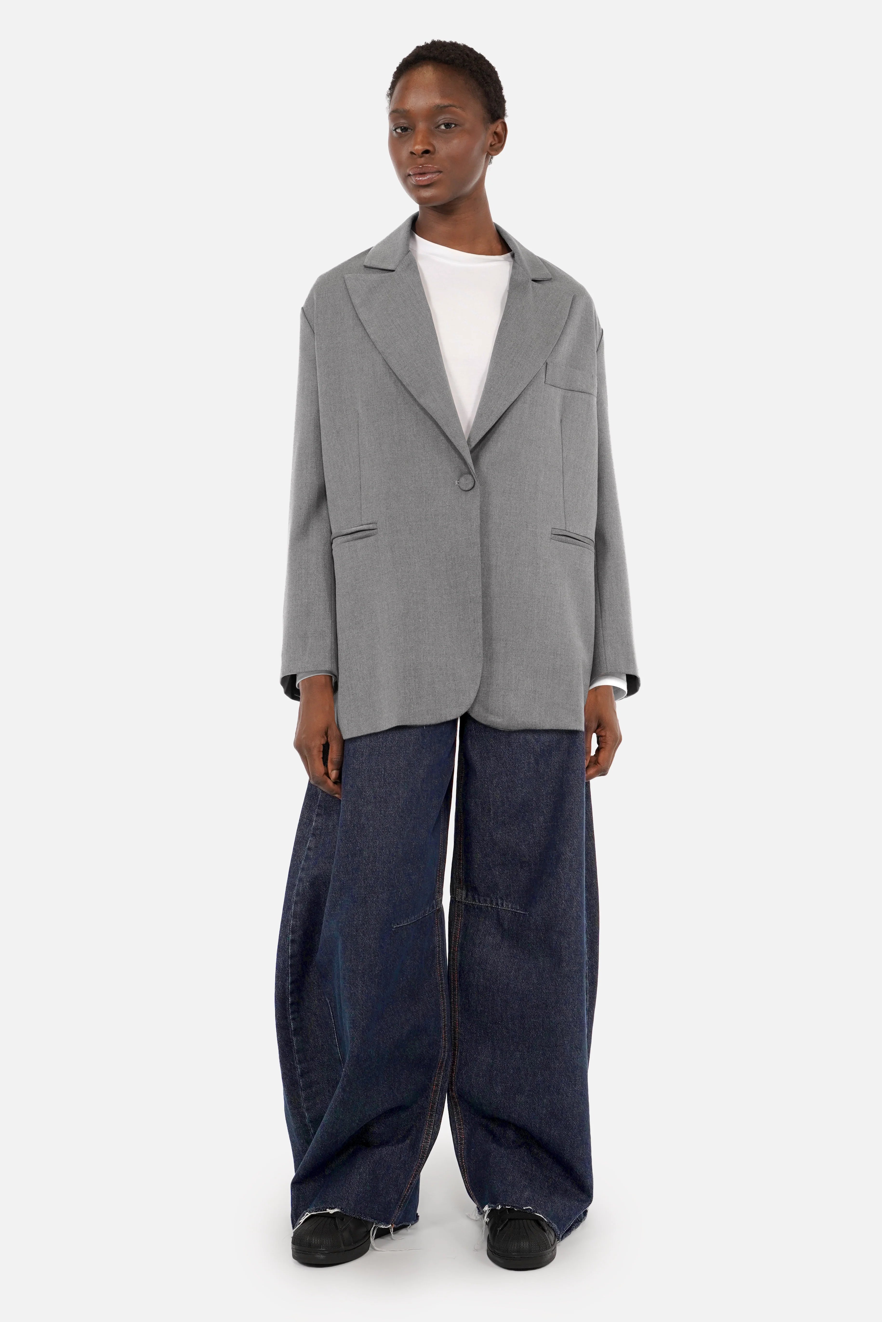 VANYAA Oversized Blazer aus weichem Viskose-Material mit breitem Kragen und einreihigem Verschluss