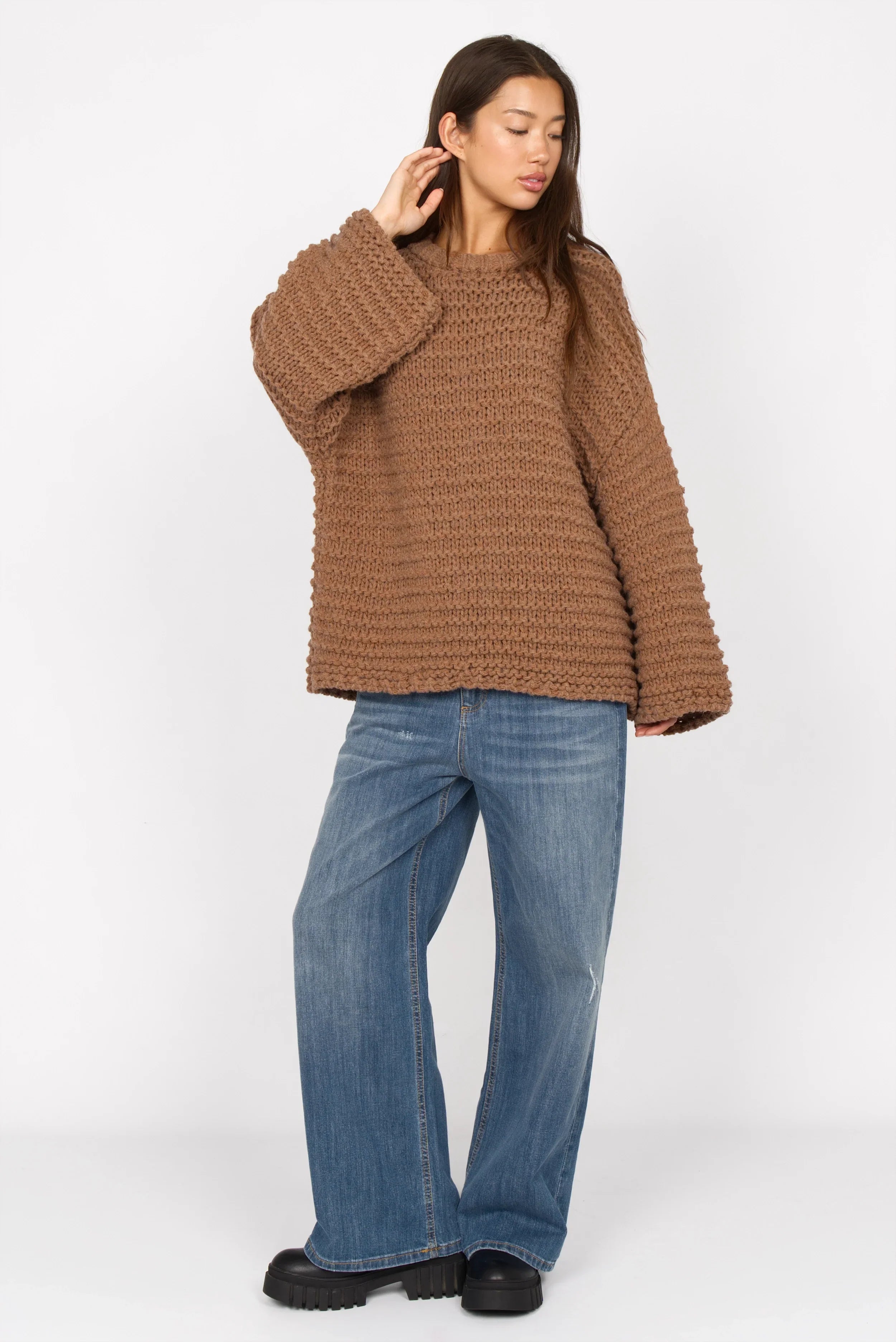 VAILE Oversized Grobstrick Pullover in braun mit grobem Strick, Rundhalsausschnitt und weitem Schnitt