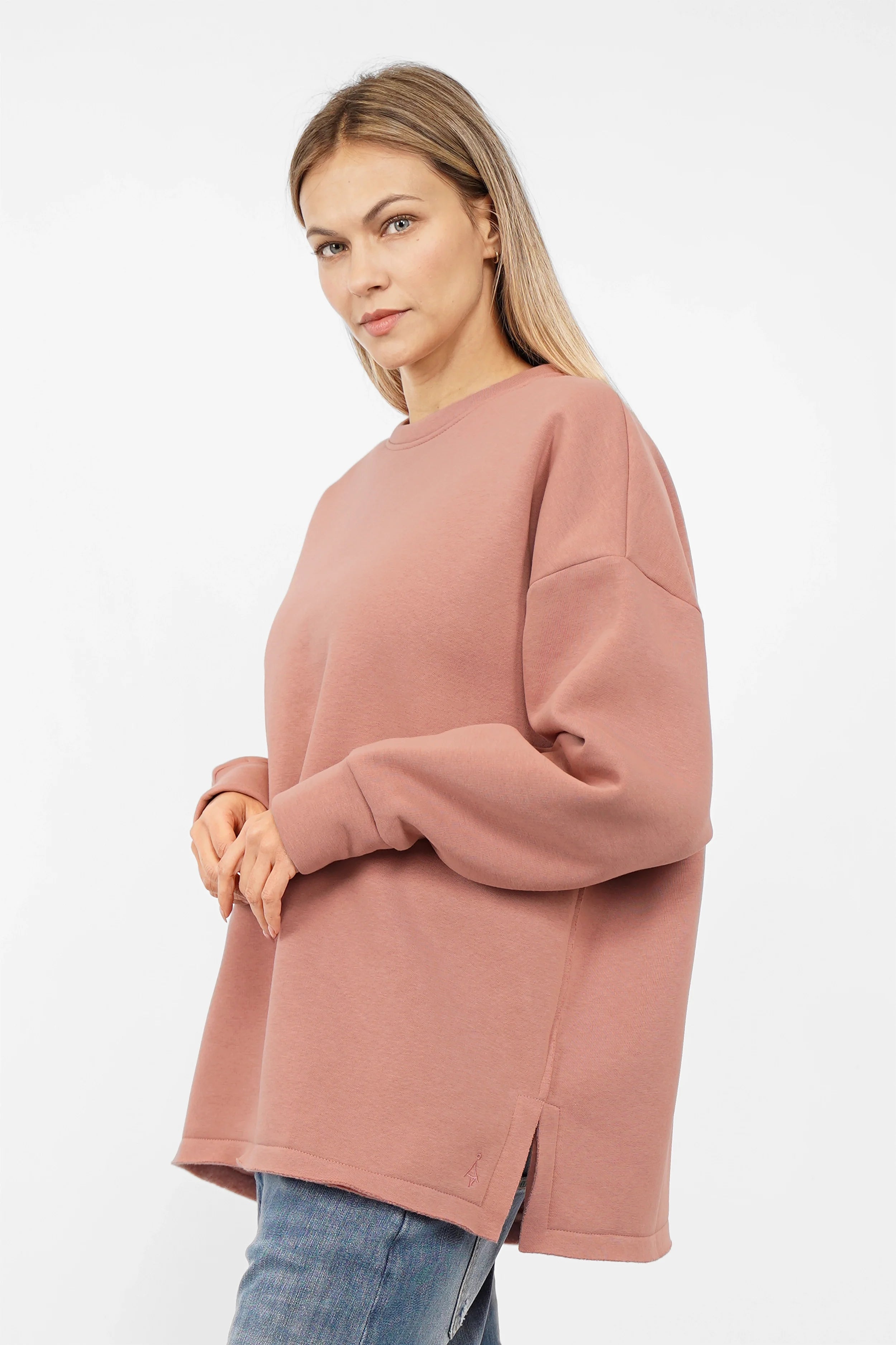 VIOLE Cozy Sweater rosa A-Linien-Silhouette mit offener Naht und seitlichen Schlitzen aus weicher Baumwolle