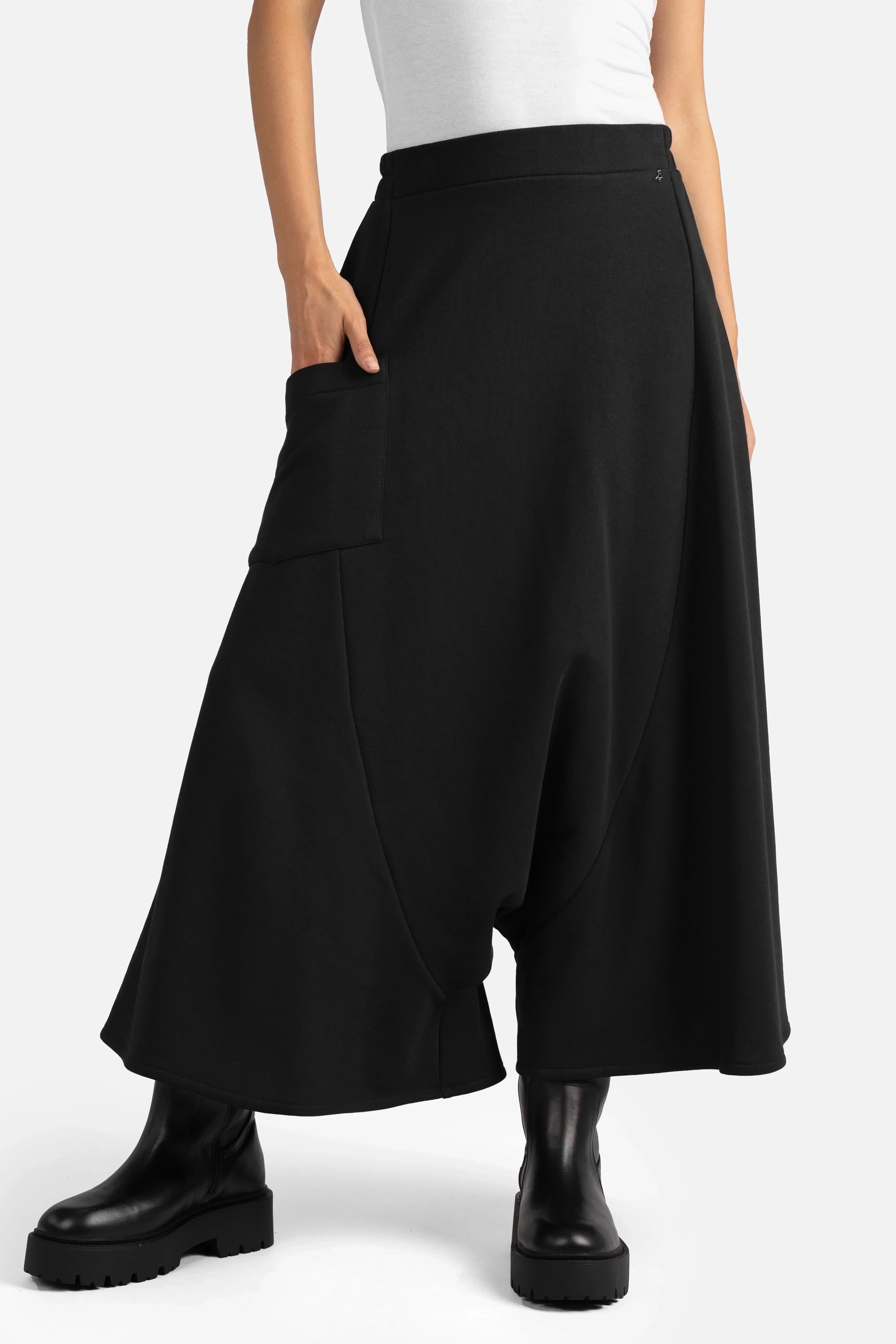 VISLA Hosenrock aus Sweatstoff mit weitem Schnitt und asymmetrischer Tasche