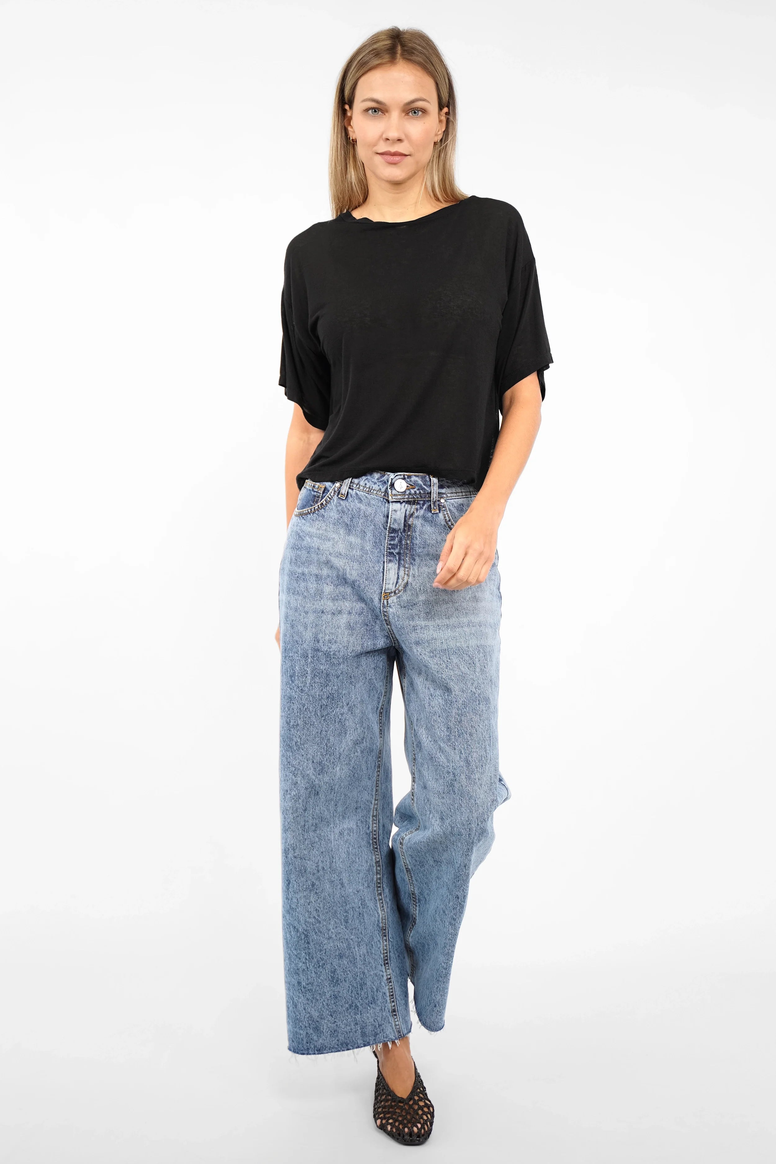 YRENA T-Shirt aus feinem Kaschmirmix mit U-Boot Ausschnitt und halbarm, semitransparent und regular fit