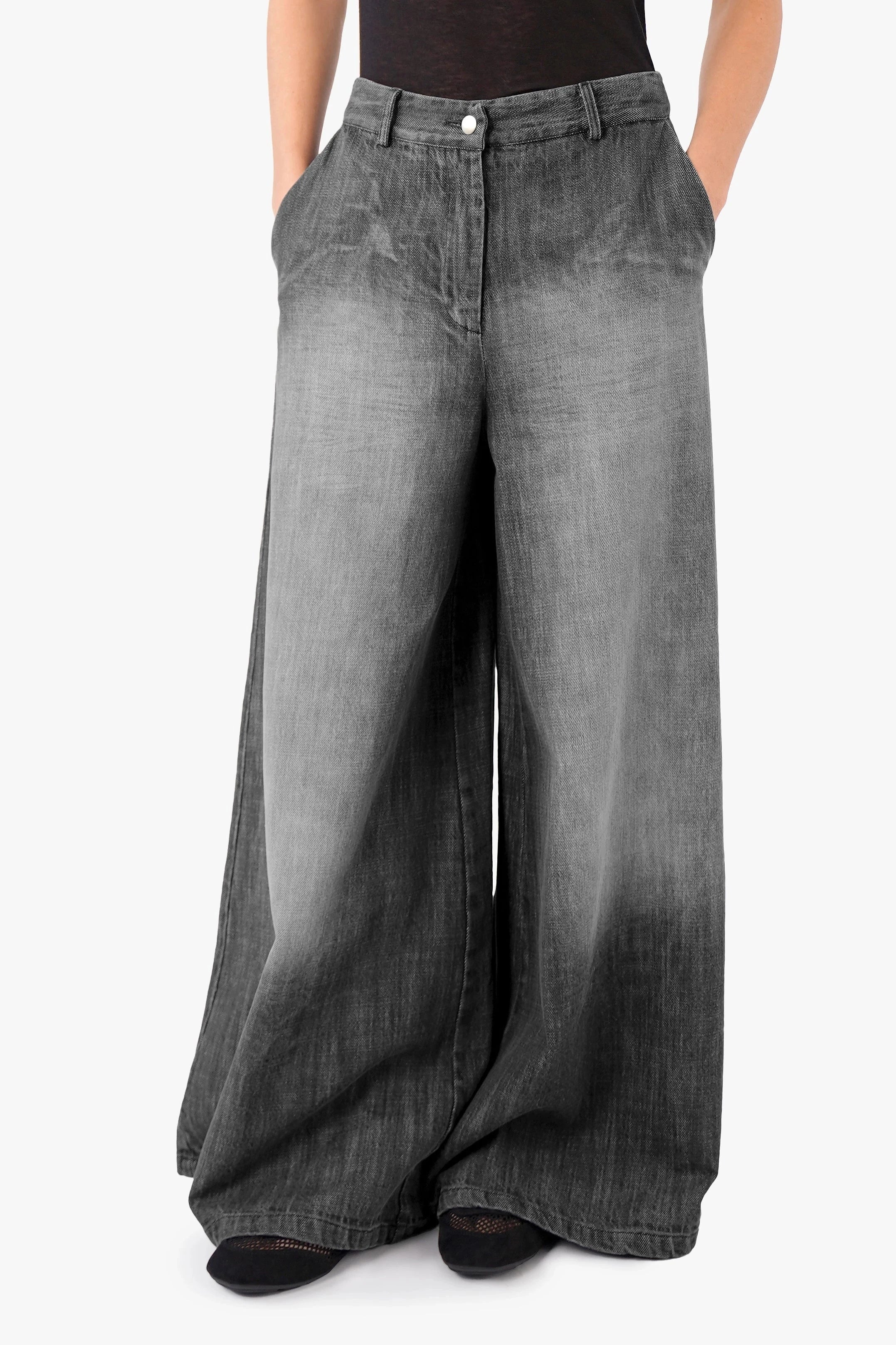 NEDY Wide Leg Hose aus fließendem Baumwollstoff in Black washed mit Degradé, Mid Waist und seitlichen Taschen