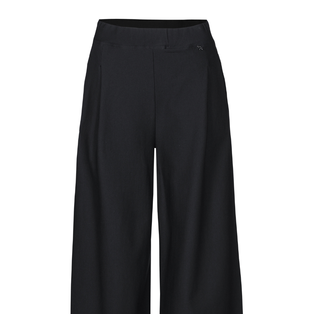 KLARA.K Wide Leg Pants in Schwarz mit sportivem Schnitt und elastischem Bund.
