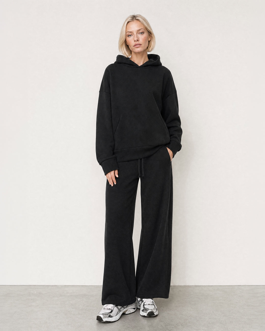 Off Duty Black – KULTFRAU
