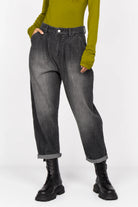 SAIKA Relaxed Tapered Hose in denim-look with gradient wash and relaxed fit