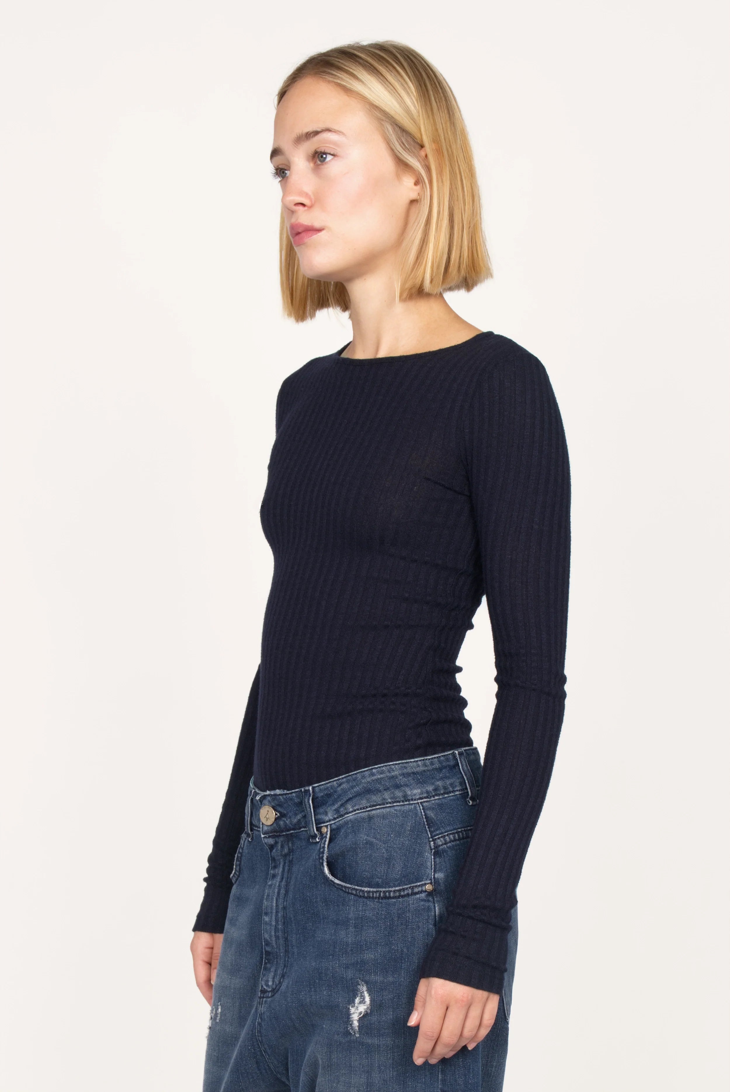 Figurbetontes BETTIE Longsleeve aus weichem Feinstrick mit Rippstruktur und extra langen Ärmeln in Dunkelblau