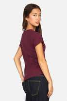 TASYA geripptes Shirt aus weichem Ripp-Jersey mit Rundhalsausschnitt und Slim Fit