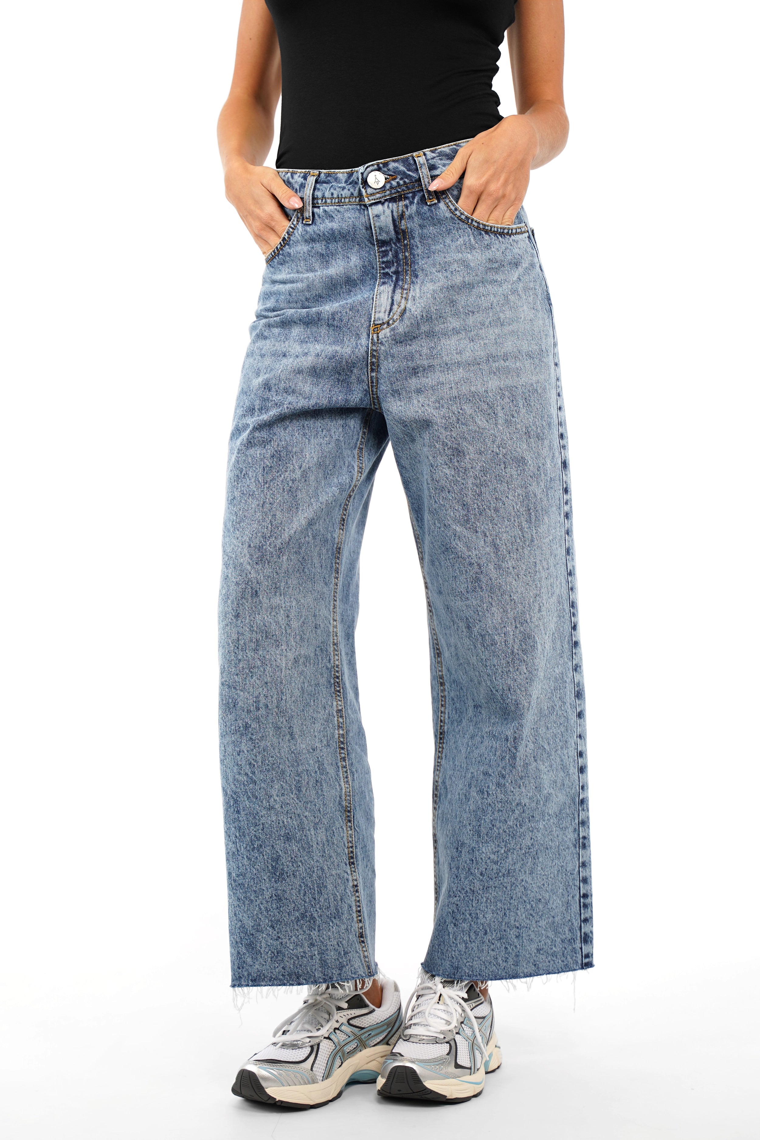 AENYA ankle straight jeans with raw hem