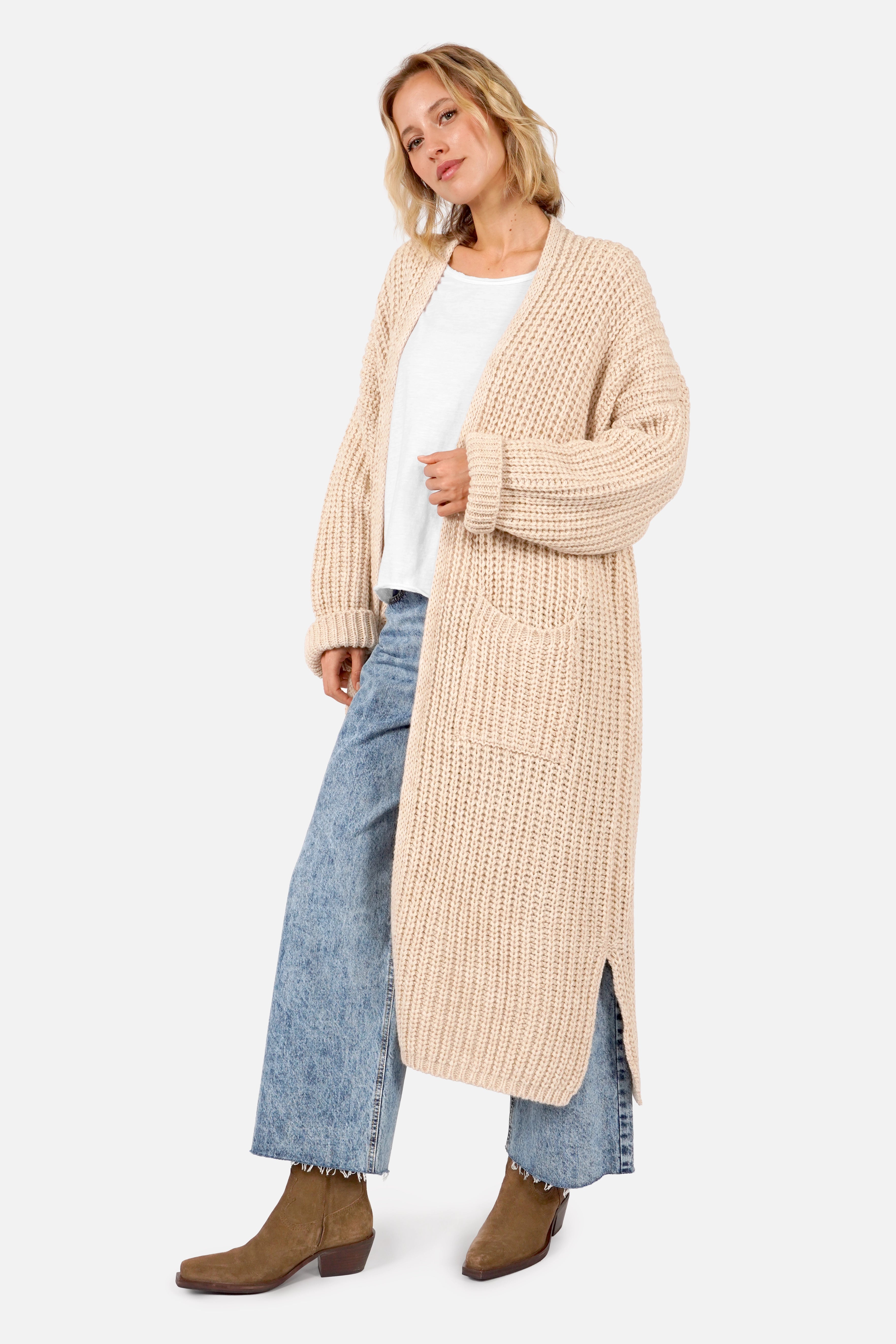 AENYA Ankle Straight Jeans mit offenem Saum