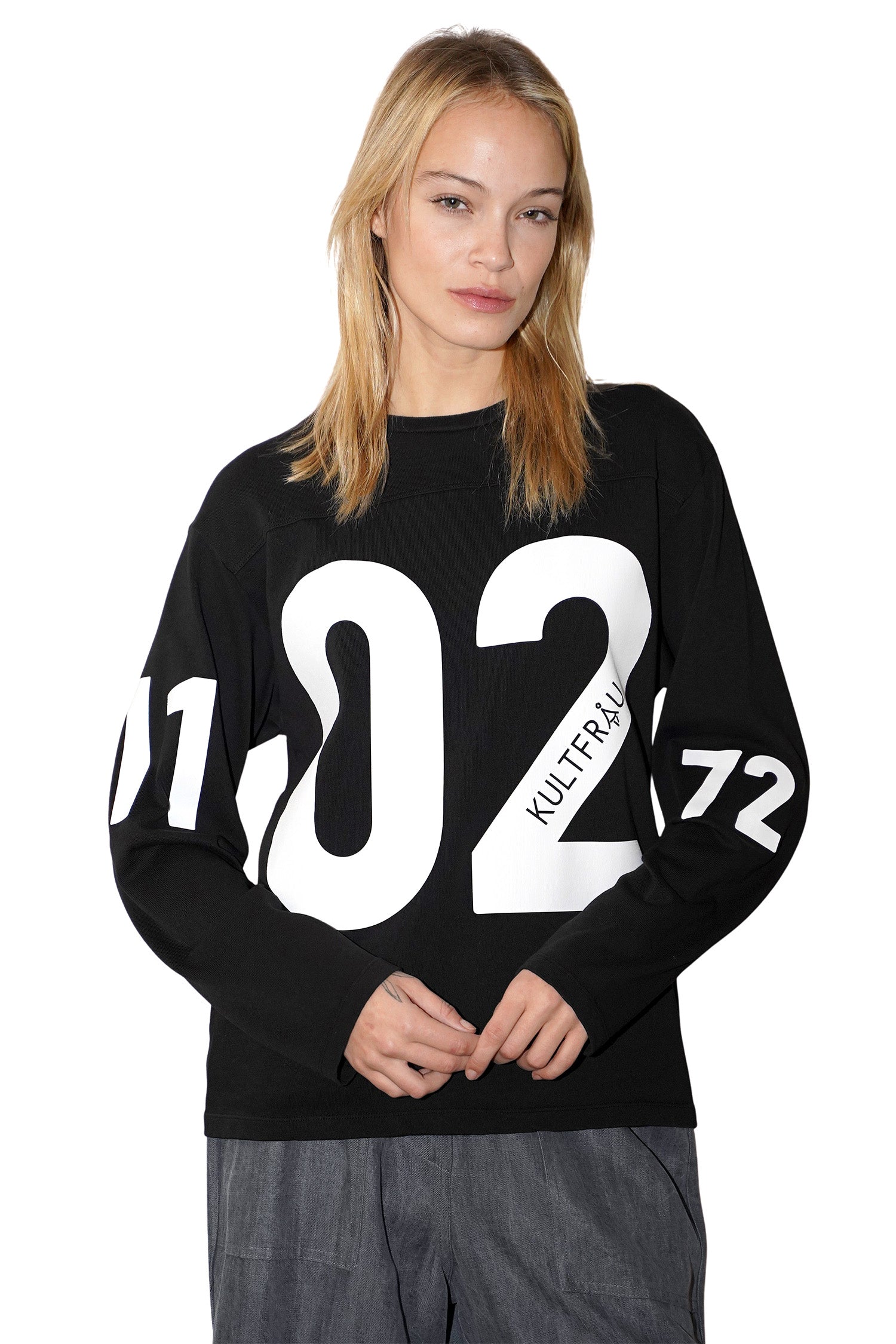 AGA Longsleeve in Schwarz mit weißen Zahlenprint