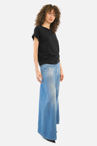 ALFERA T-Shirt aus leichtem Viskose-Jersey mit U-Boot Ausschnitt und überschnittenen Schultern