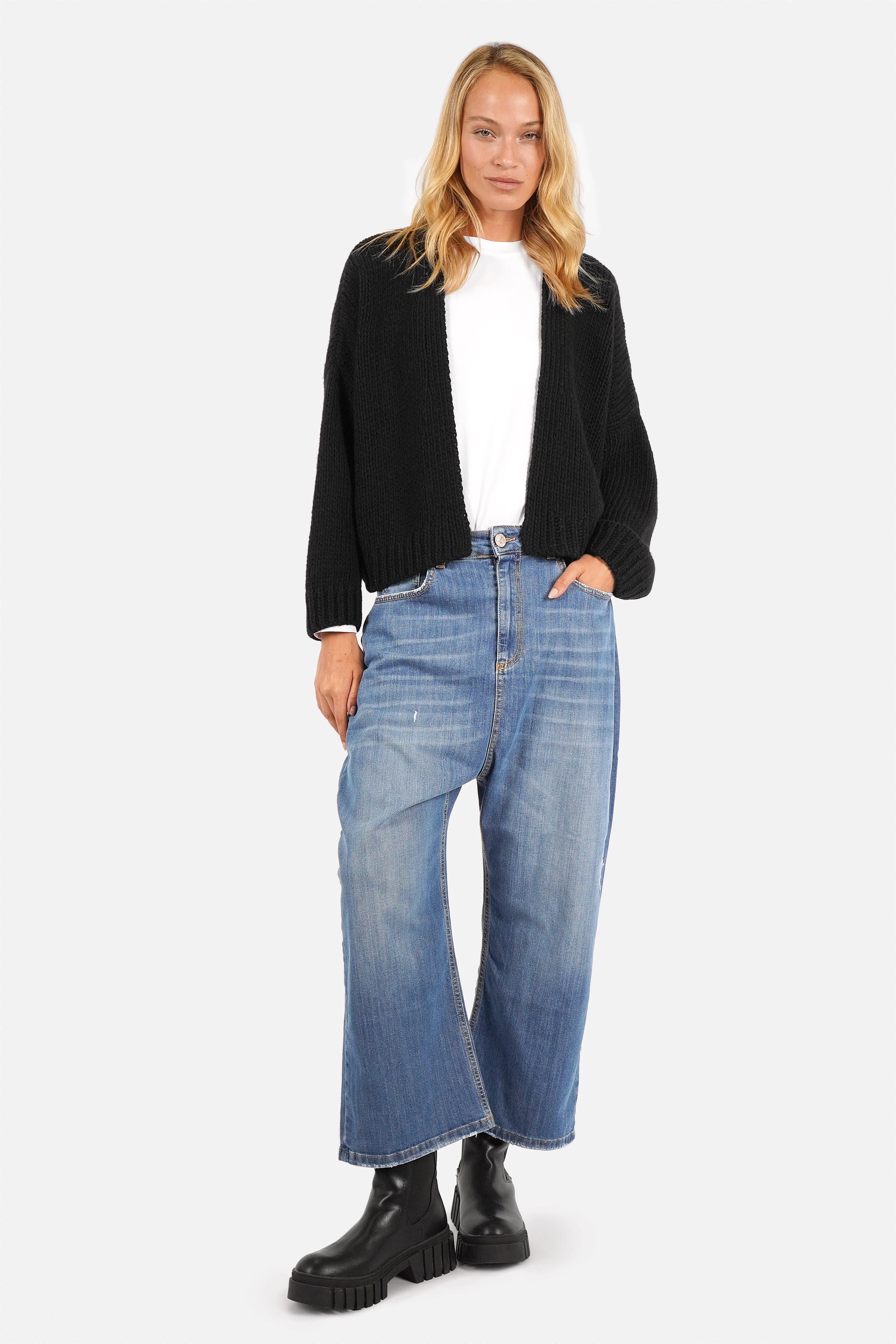 ALIXA Cropped Strickcardigan