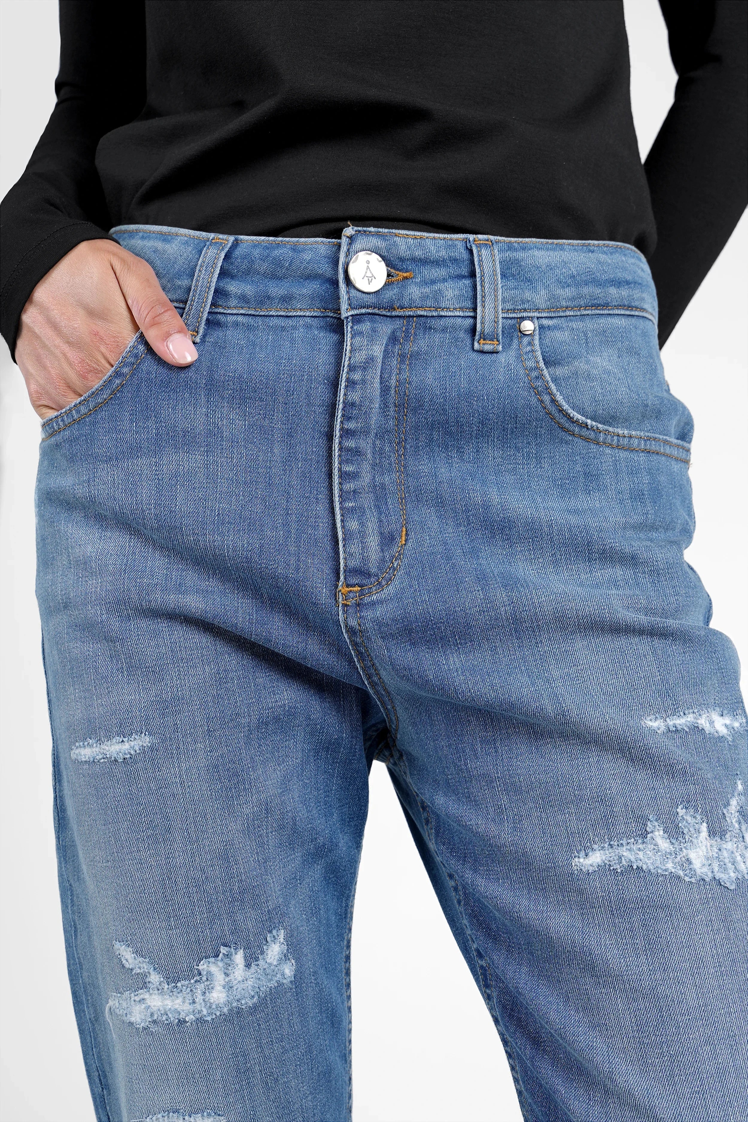 ALVA Boyfriend-Jeans mit Destroyed-Optik und fixiertem Raw-Cut Umschlag, Mid Waist und relaxed Fit