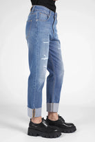 ALVA Boyfriend-Jeans mid waist relaxed fit with destroyed details and raw-cut cuffed hem in light blue denim
