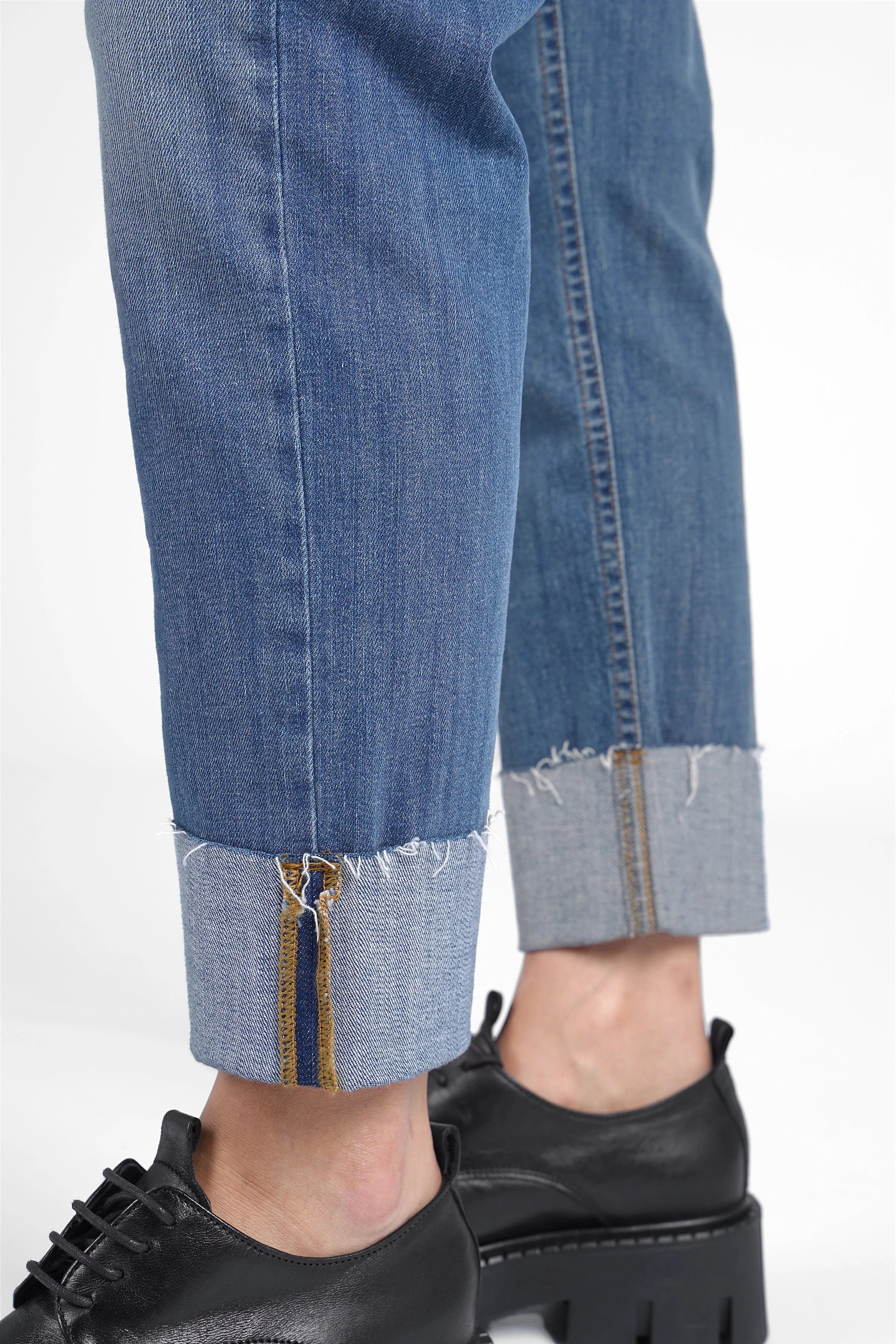 ALVA Boyfriend-Jeans mit Umschlag und Raw-Cut in Destroyed-Optik, handgefertigt in Italien