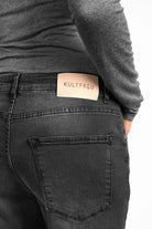 ALVA Boyfriend-Jeans in Faded Black with mid waist and 5-pocket style, made of soft stretch denim