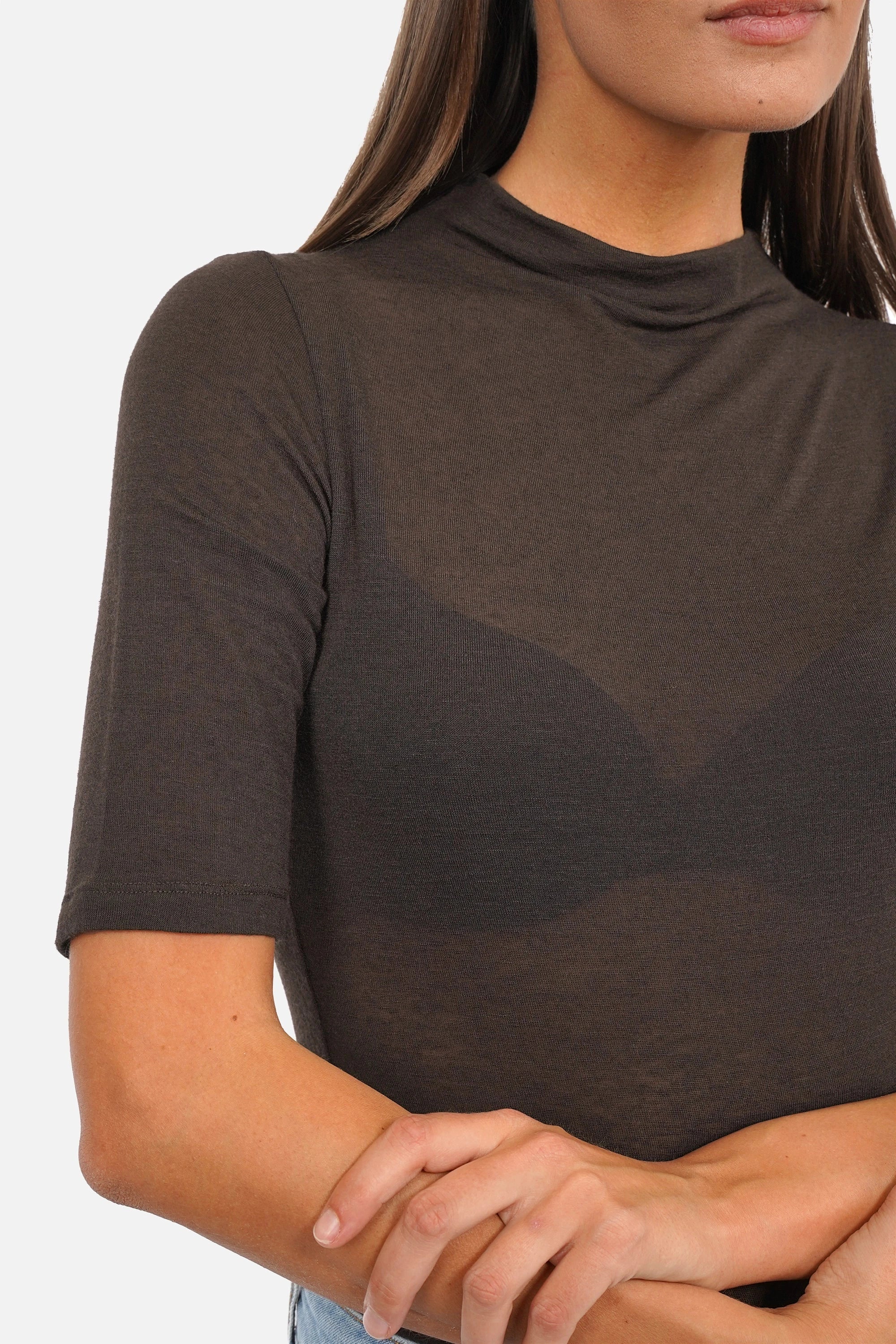 ANJKA T-Shirt aus weichem Kaschmirmix mit Mockneck und halblangen Ärmeln, schmaler Passform und zarter Semitransparenz