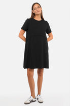 BABSI A-Linien Kleid aus Baumwolljersey mit Rundhalsausschnitt und seitlichen Eingriffstaschen